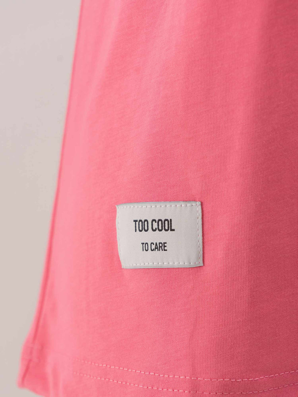 BRILLE Тениска TOO COOL TO CARE
