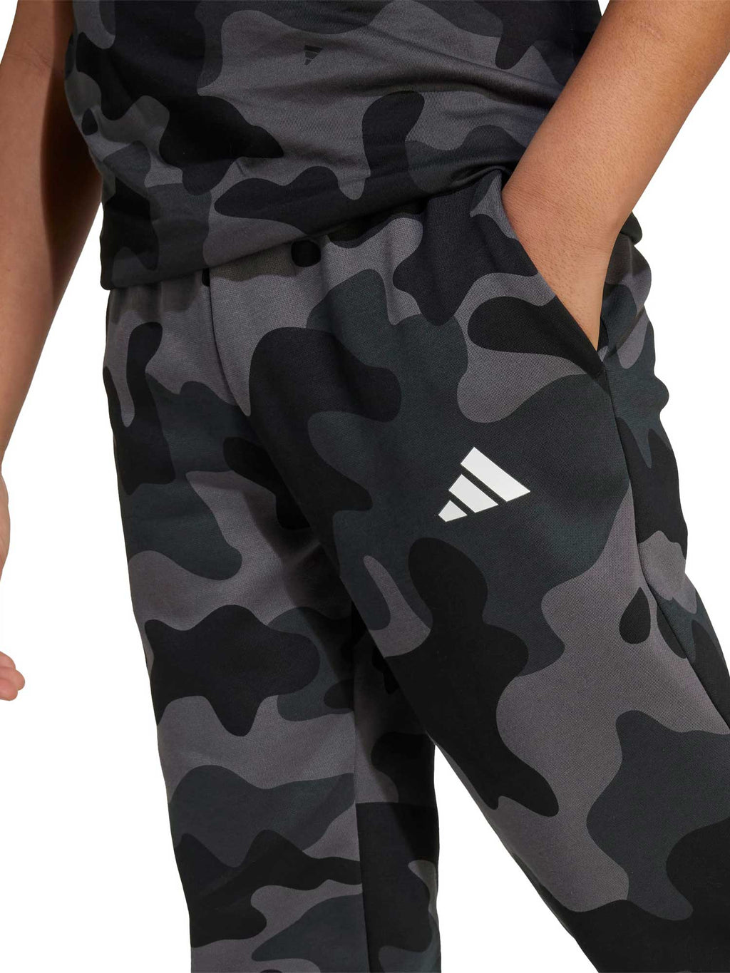 ADIDAS SPORTSWEAR Спортно долнище Seasonal Essentials Camo Fleece