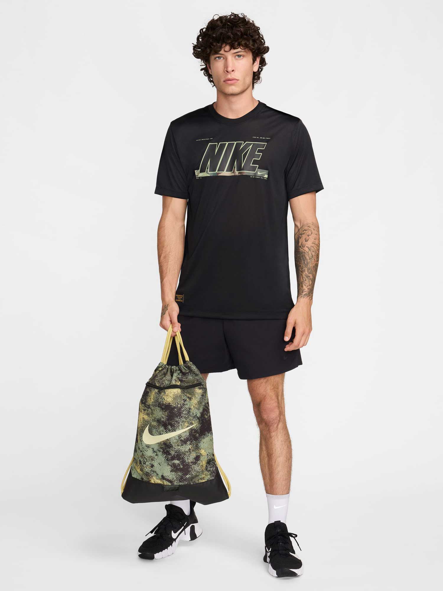 NIKE Мешка NK BRSLA DRWSTG 9.5 CAMO AOP