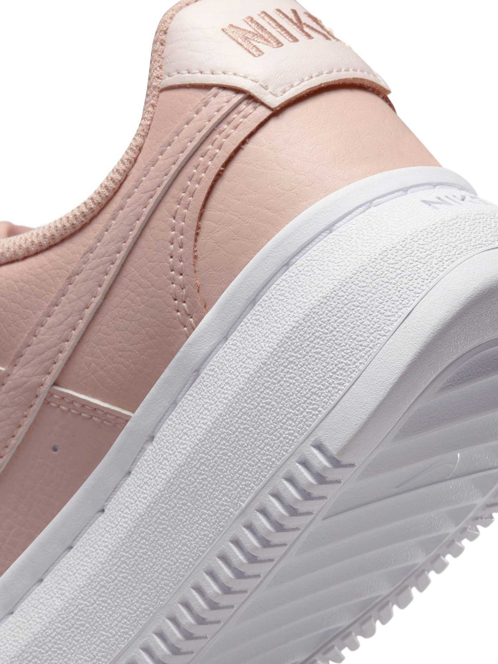 NIKE Обувки W COURT VISION ALTA LTR