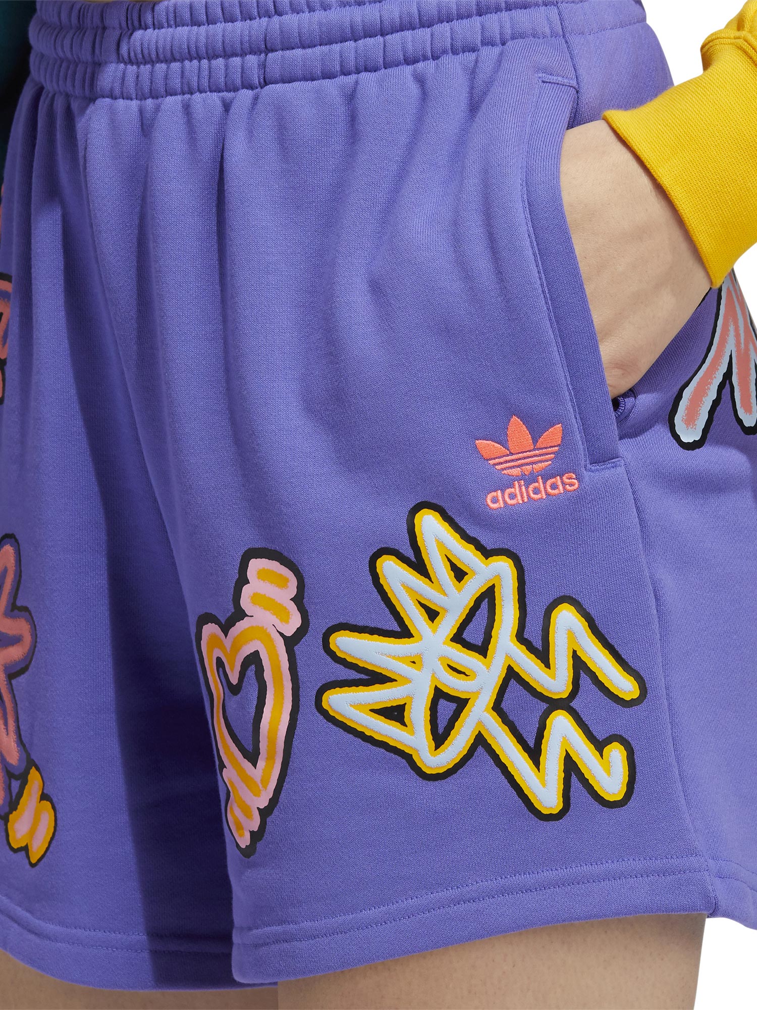 ADIDAS ORIGINALS Къси панталони Love Unites Loose