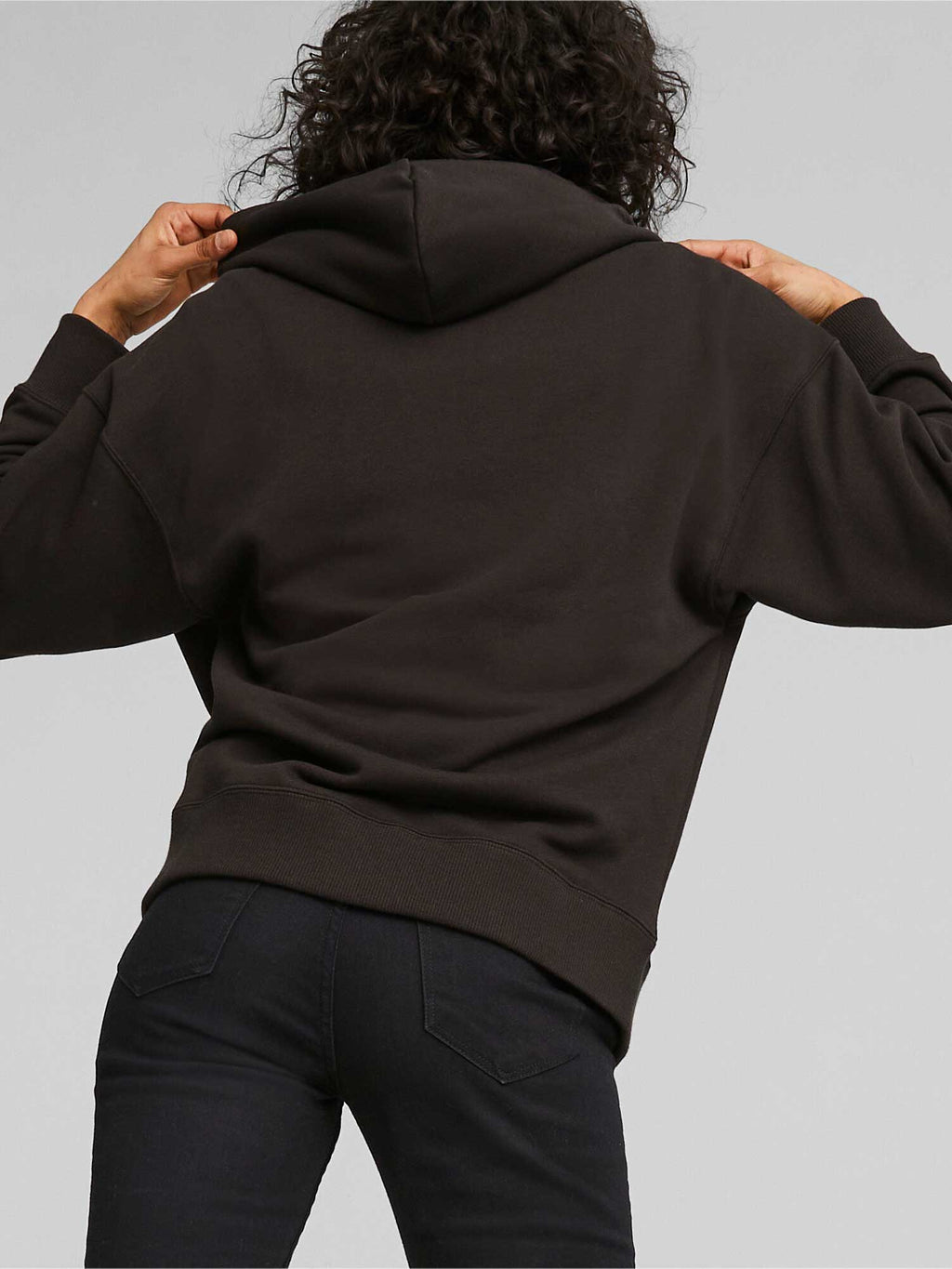 PUMA Суитшърт CLASSICS Multi Color Logo Hoodie TR