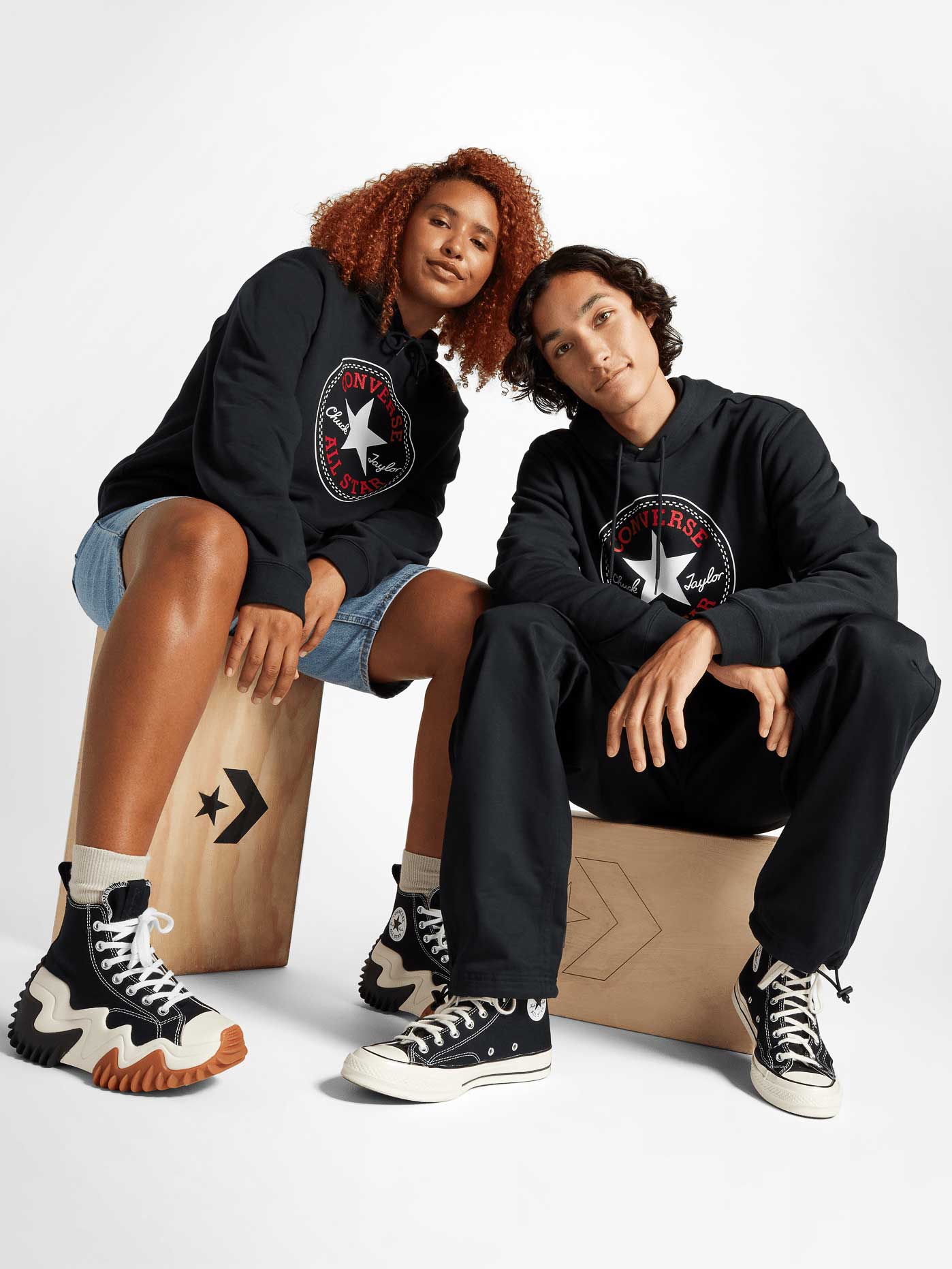 CONVERSE Суитшърт GO-TO ALL STAR PATCH
