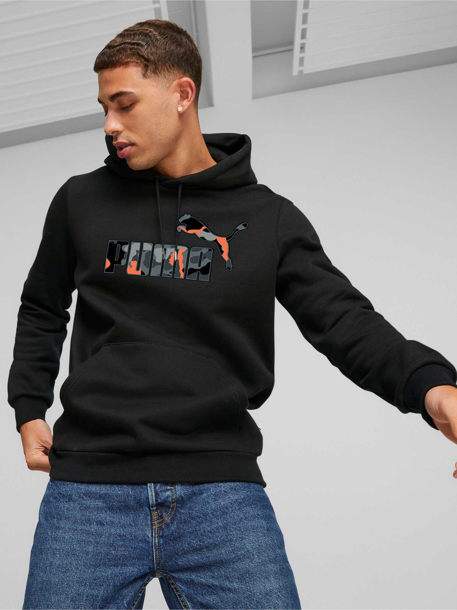 PUMA Суитшърт ESS+ CAMO Graphic Hoodie FL