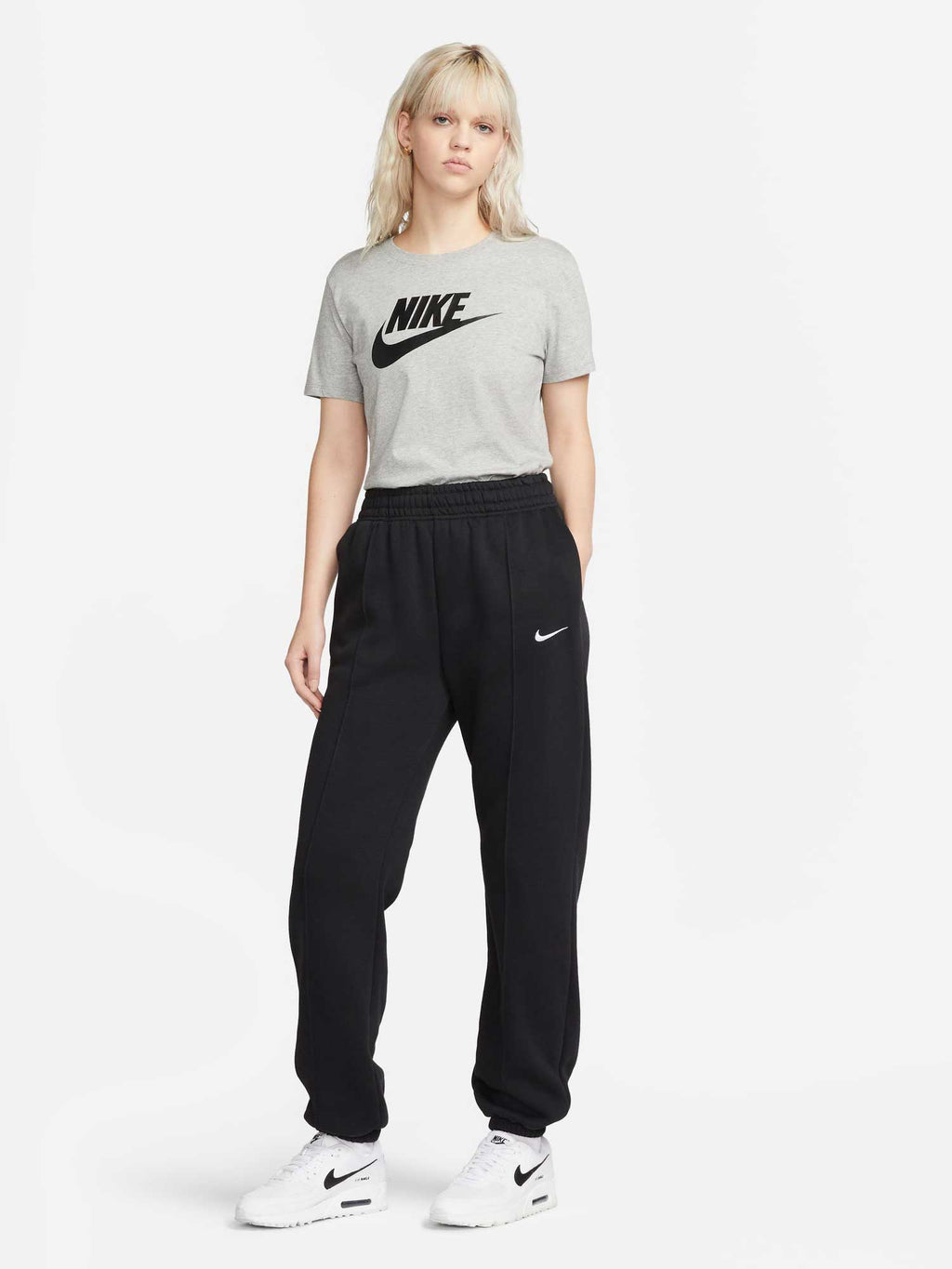 NIKE Тениска W NSW CLUB SS TEE ICN FTRA