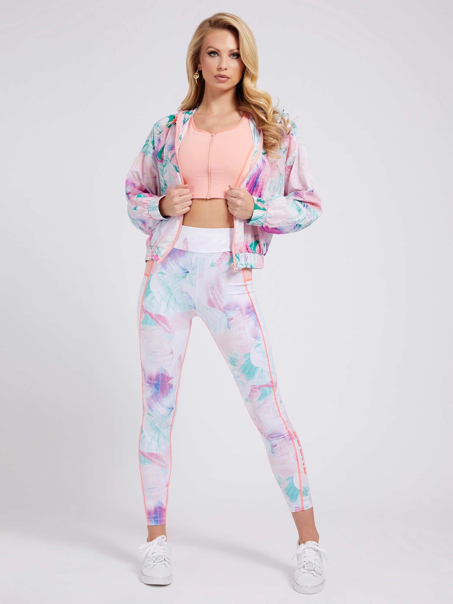 GUESS Ветровка CARLIE WINDBREAKER