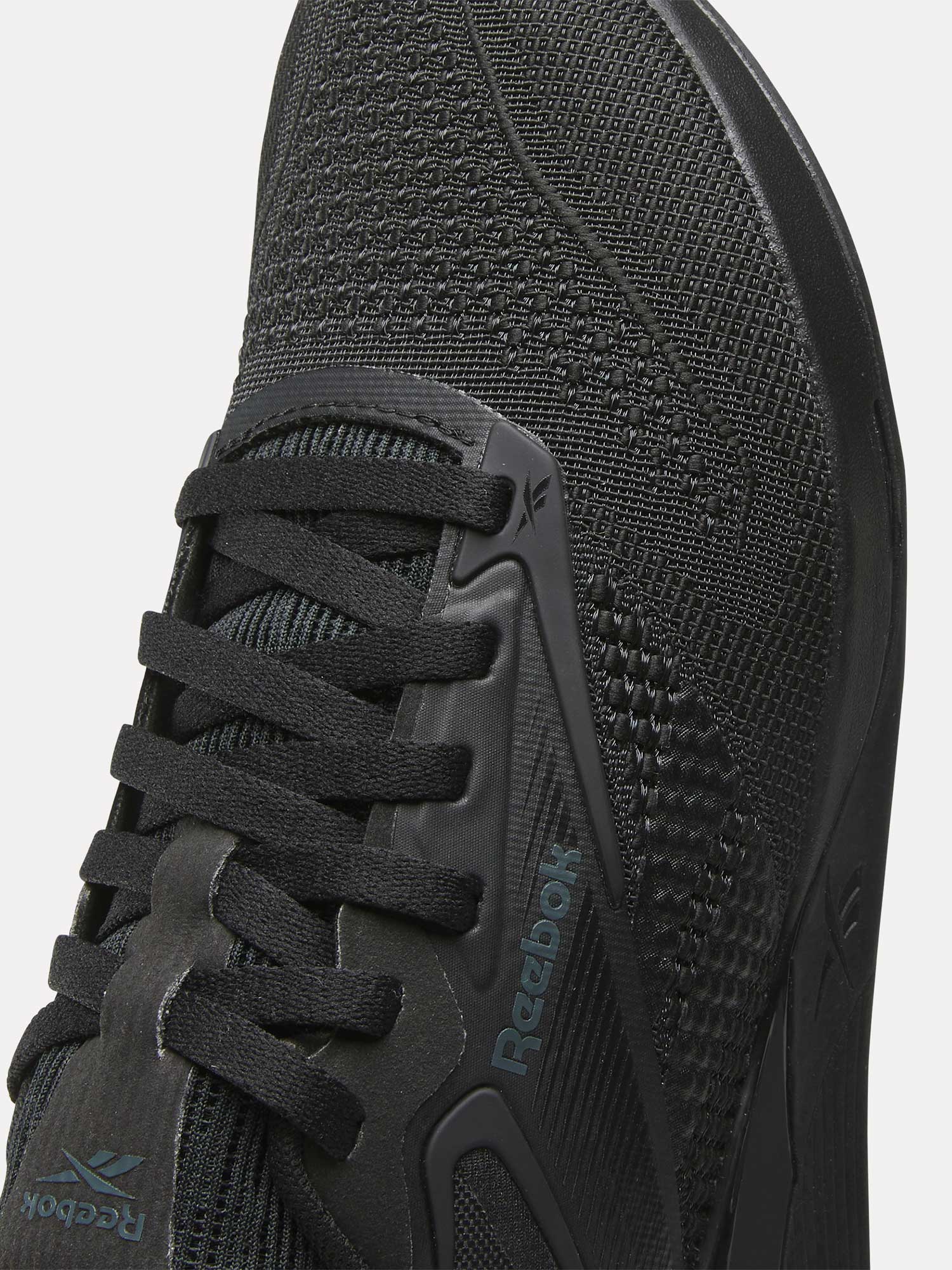 REEBOK Обувки NANO X4