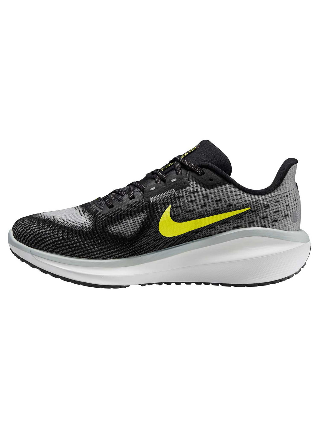 NIKE Обувки VOMERO 17