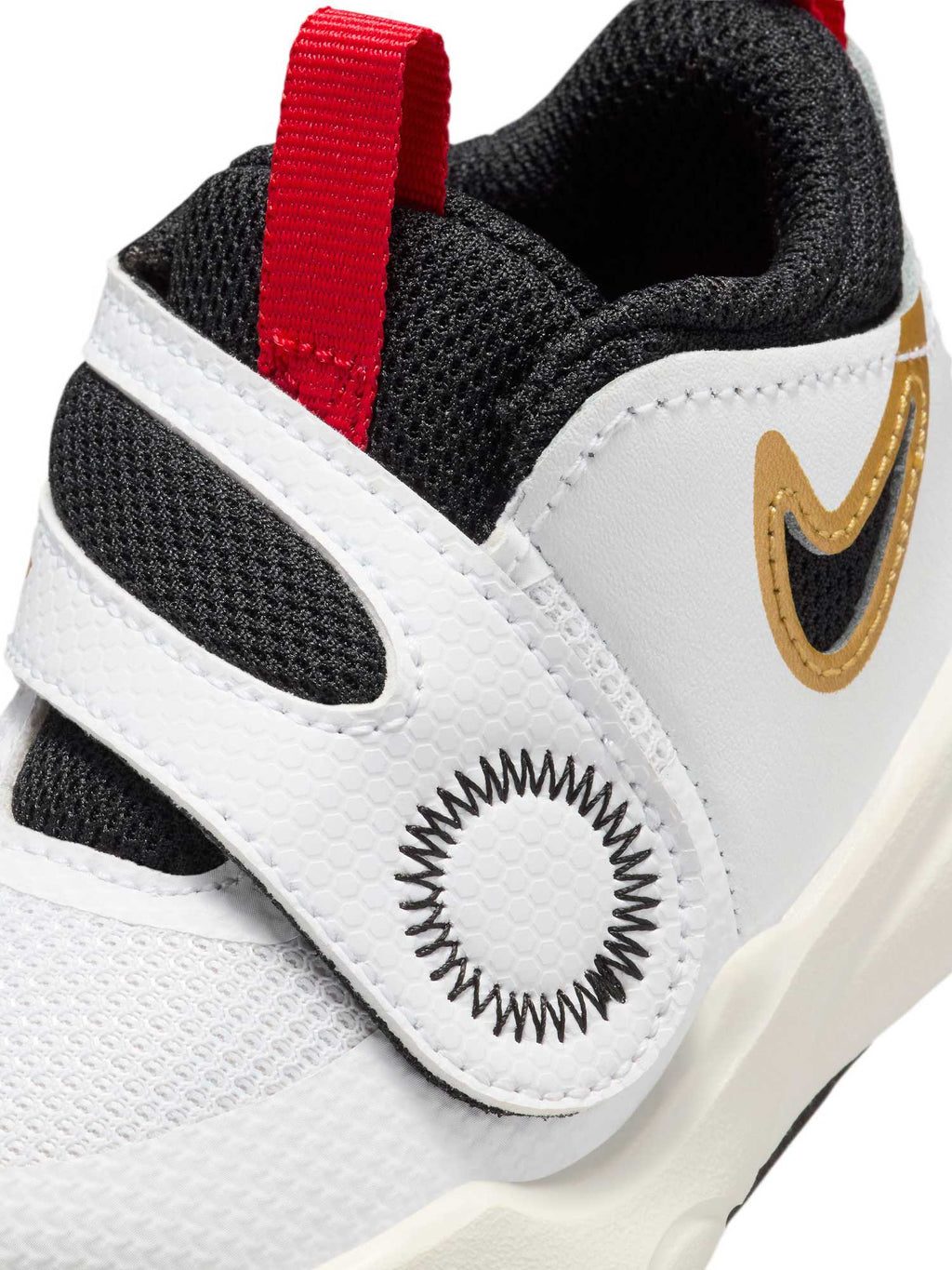 NIKE Обувки TEAM HUSTLE D 11 (TD)