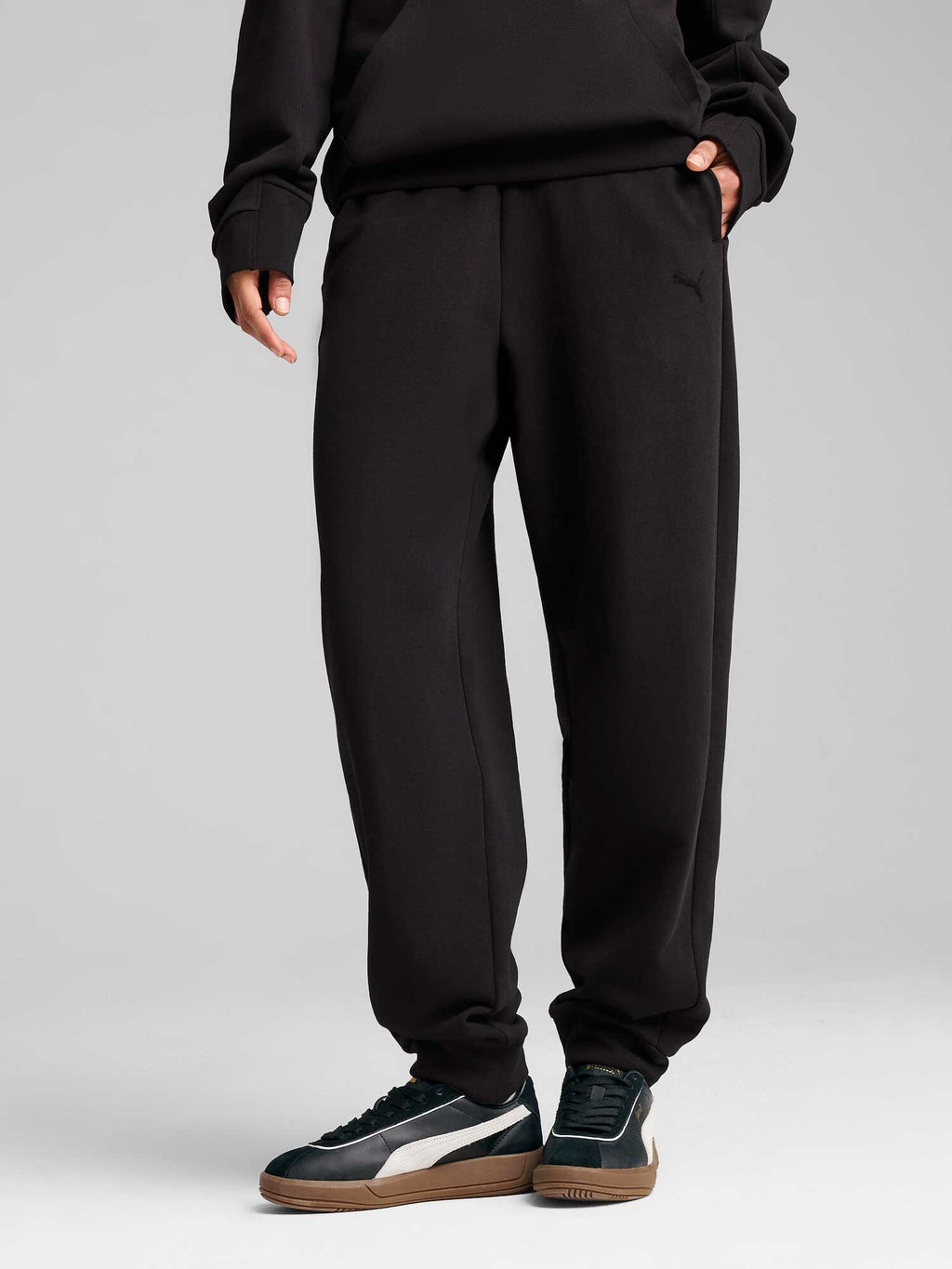 PUMA Спортно долнище HER High-Waist Sweatpants cl