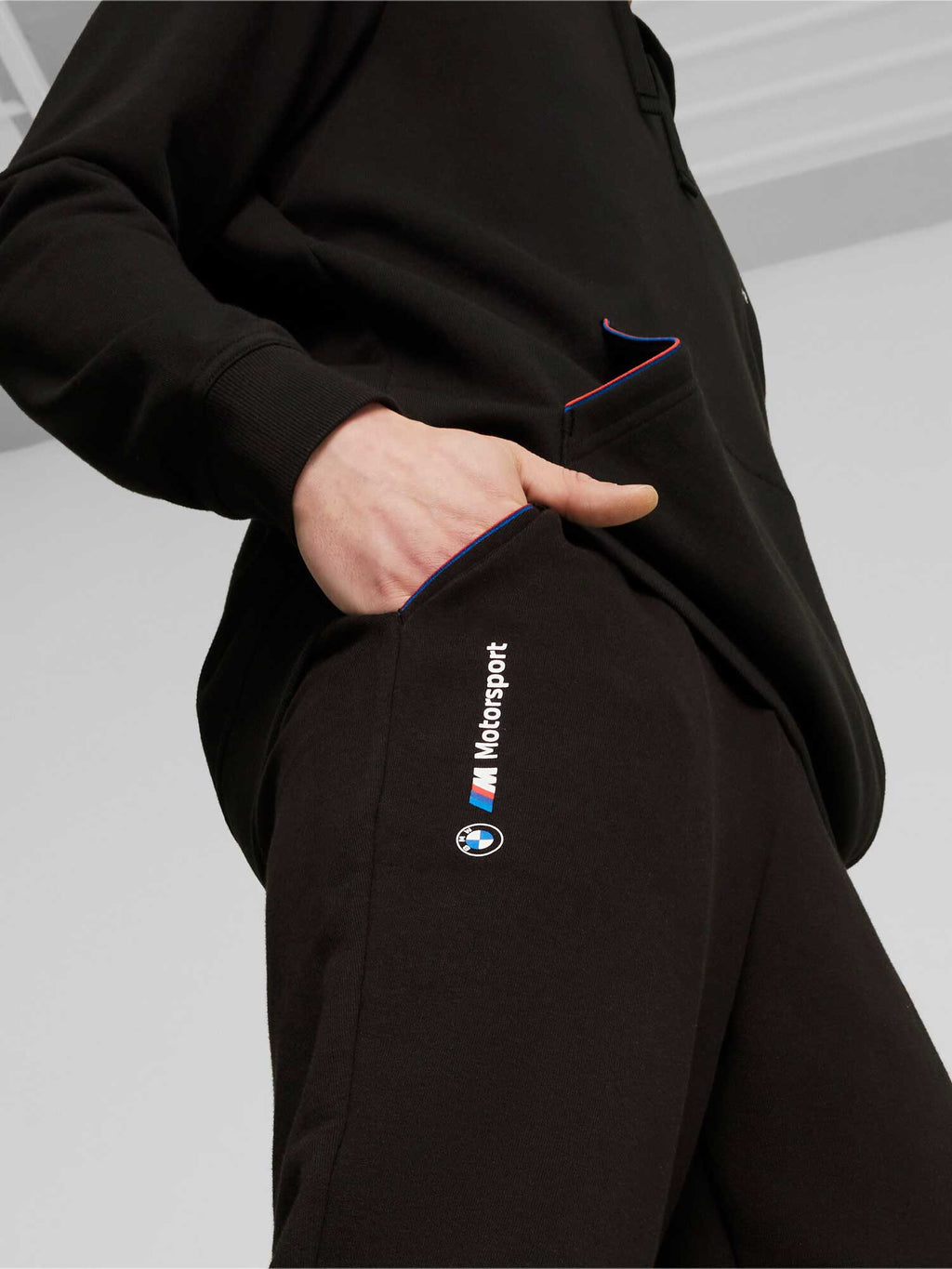 PUMA Спортно долнище BMW MMS ESS PANTS FT