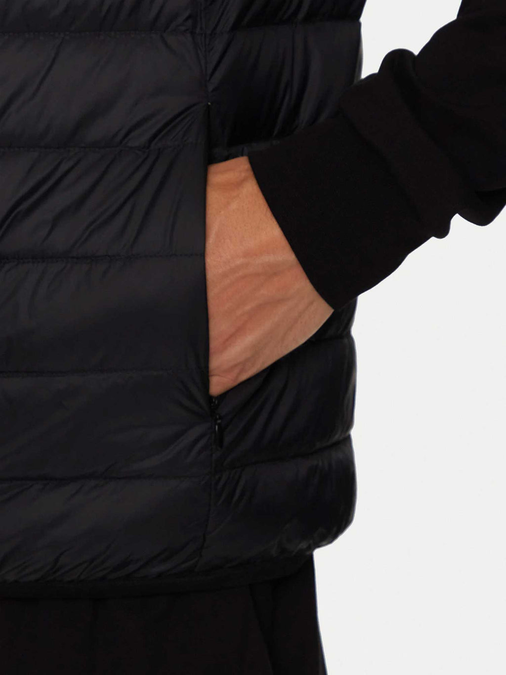 EA7 Emporio Armani Елек TRAIN CORE ID M DOWN LIGHT VEST CC