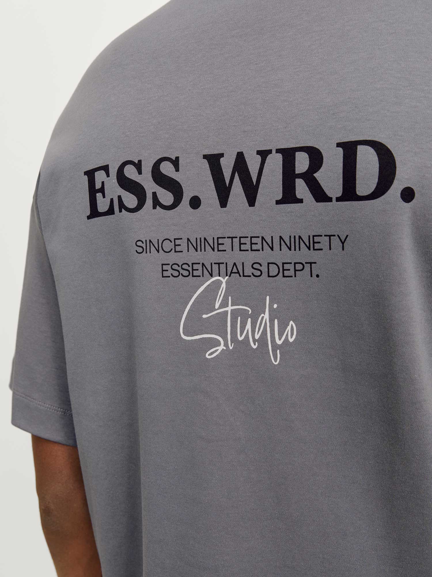JACK & JONES Тениска JJEURBAN EDGE STUDIO TEE SS O-NECK NOOS