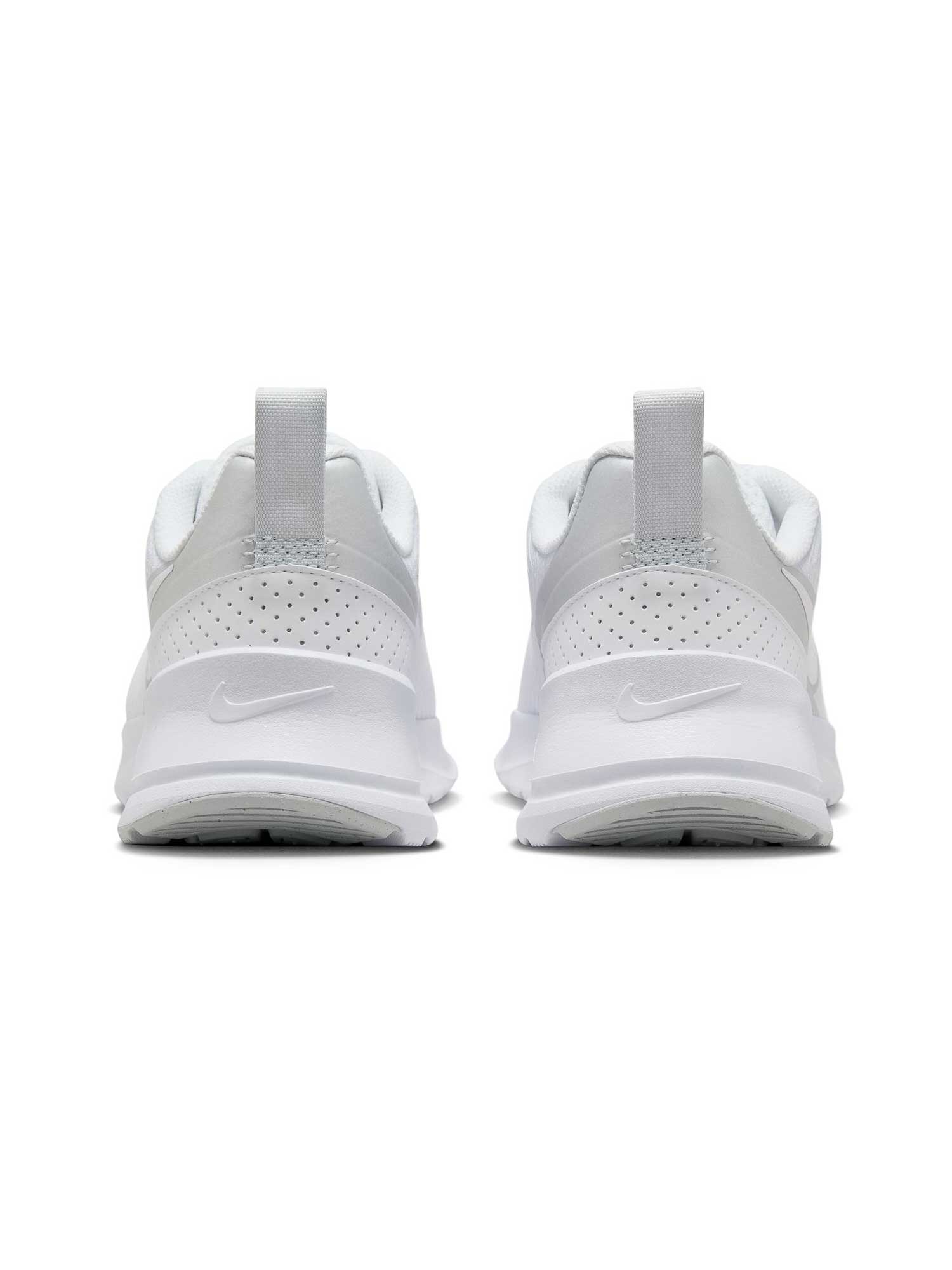NIKE Обувки W AIR MAX NUAXIS