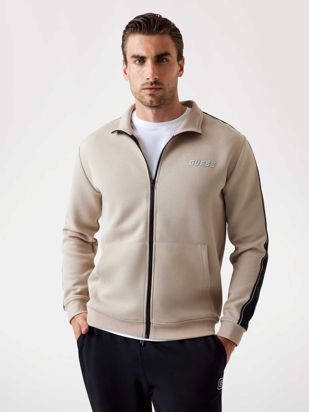 GUESS Спортно горнище MICKEY FULL ZIP SWEA