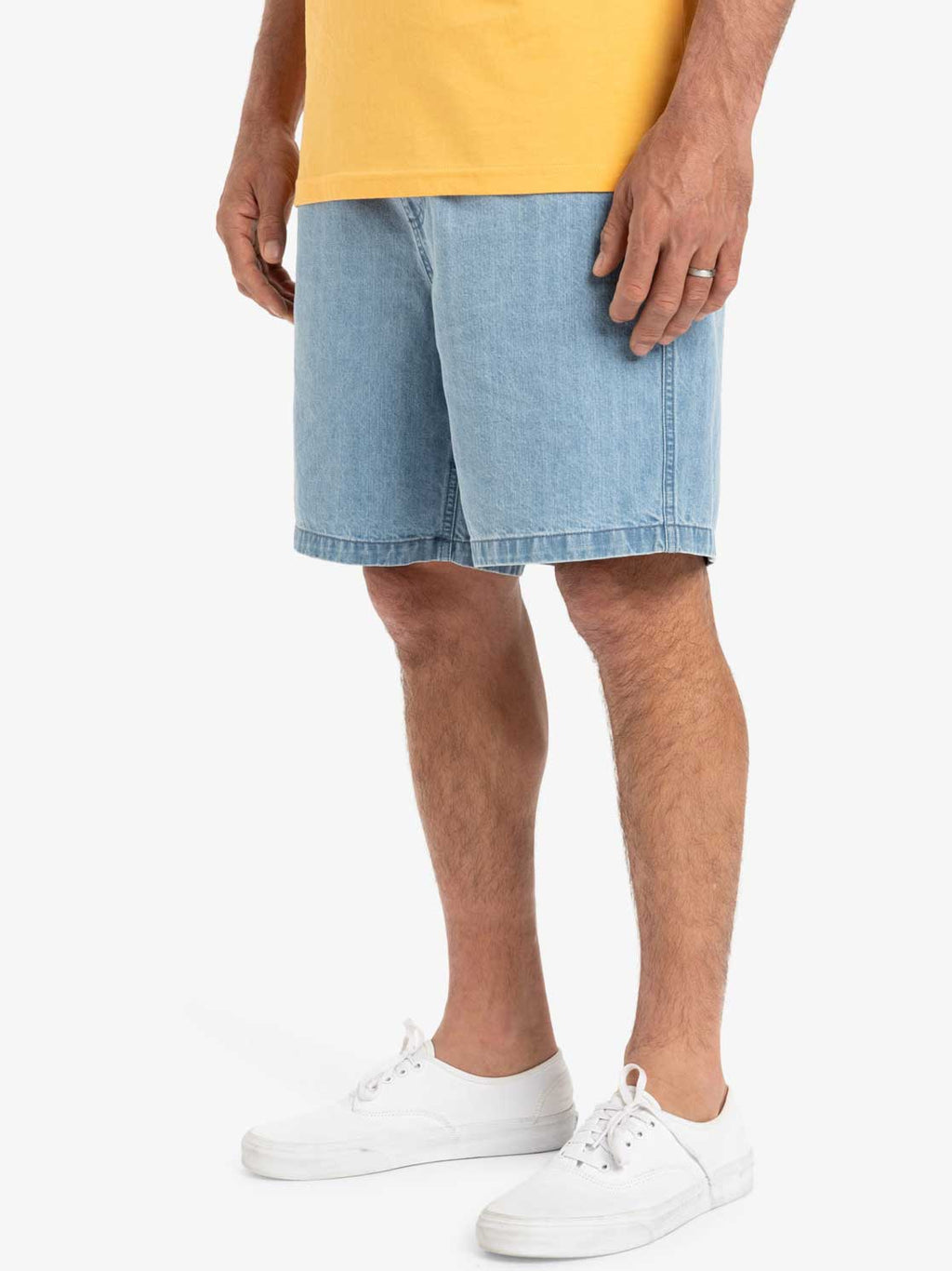 QUIKSILVER Къси панталони TAXER DENIM SHORT