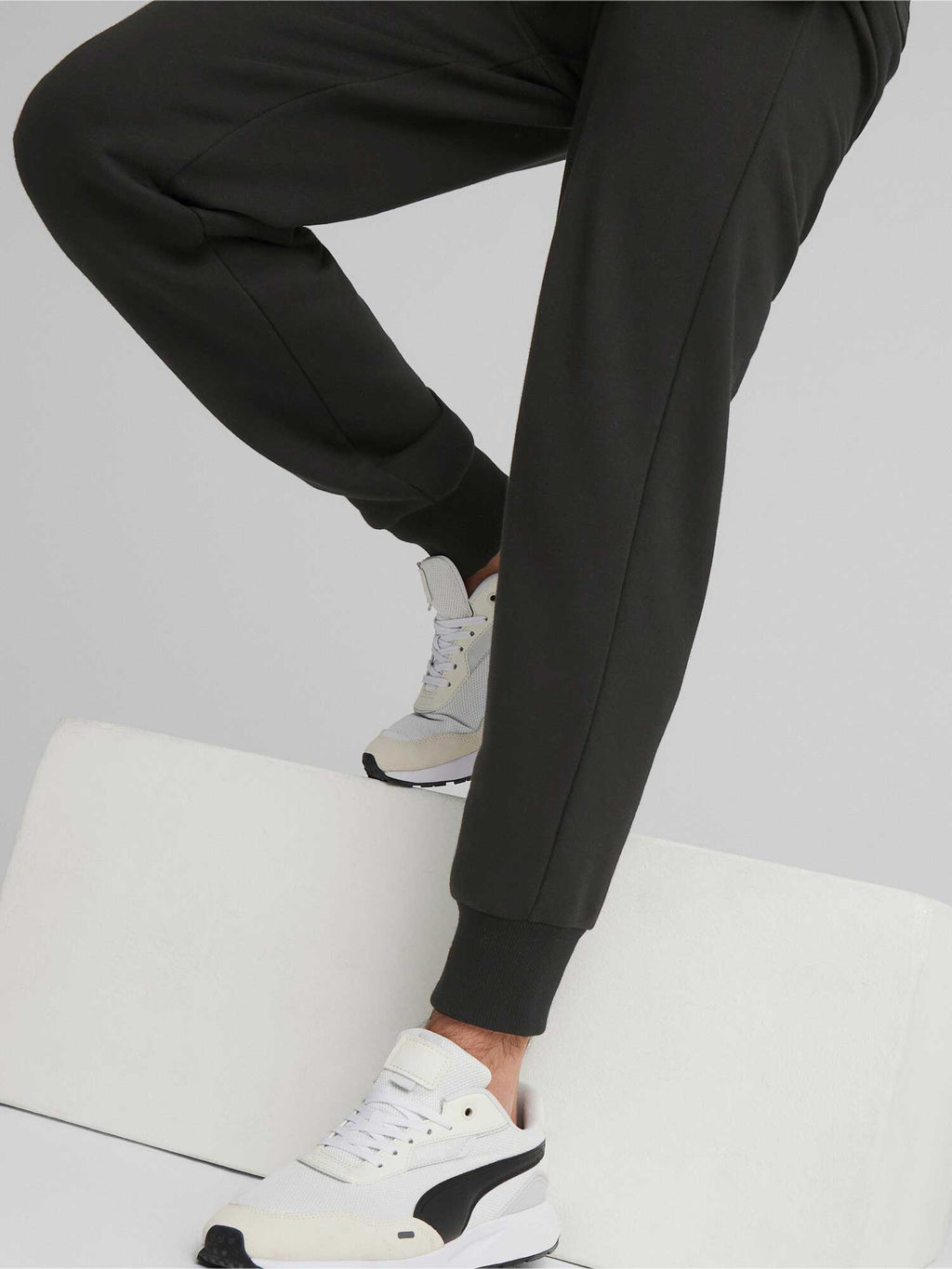 PUMA Спортно долнище ESS+ 2 Col Logo