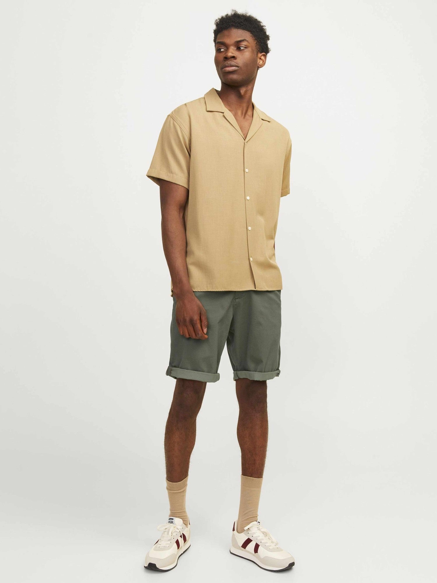 JACK & JONES Къси панталони JPSTBOWIE SHORTS SA PRINTED MID SN