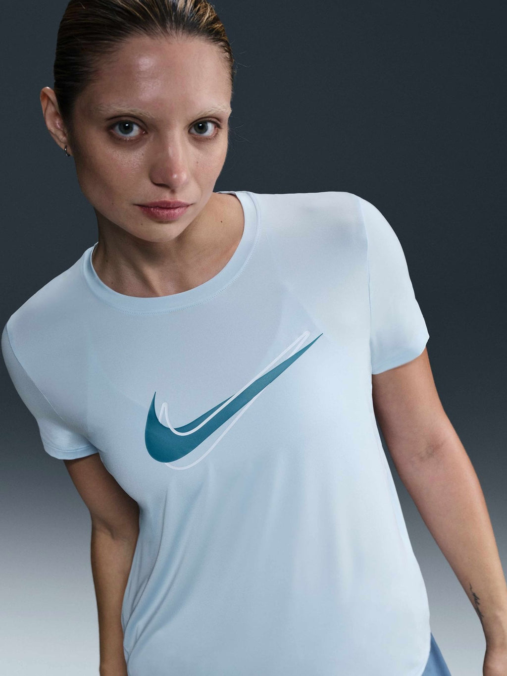 NIKE Тениска W NK ONE SWSH HBR DF SS TOP