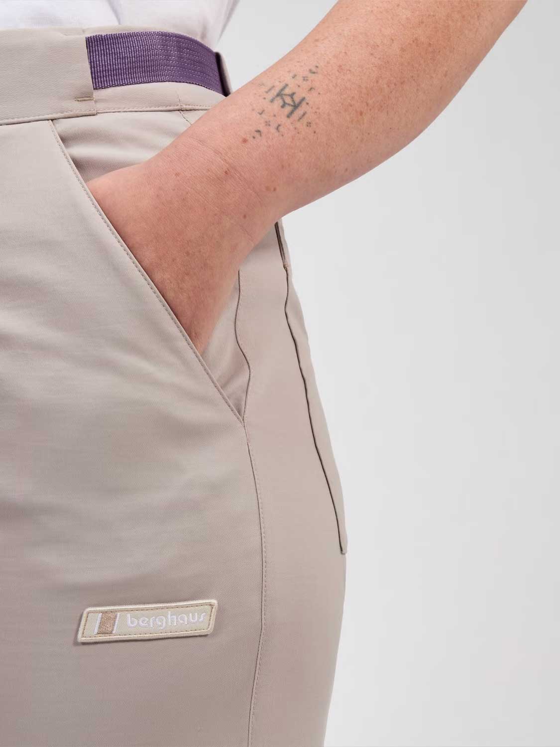 BERGHAUS Къси панталони U SUNNED PEAK SHORT