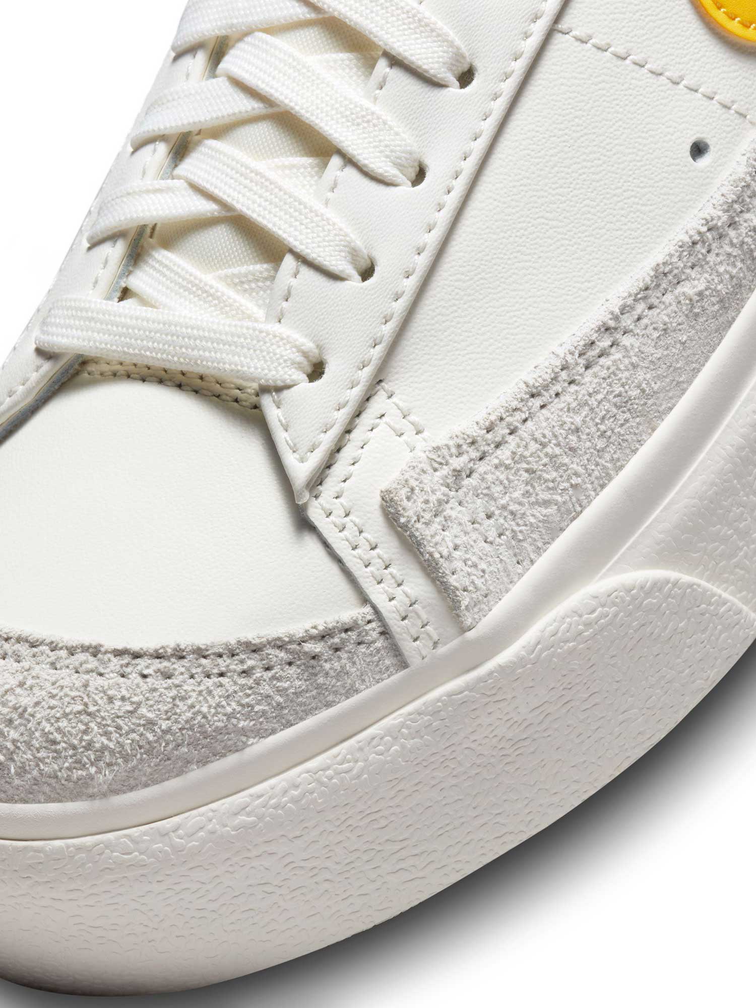 NIKE Обувки W BLAZER LOW PLATFORM