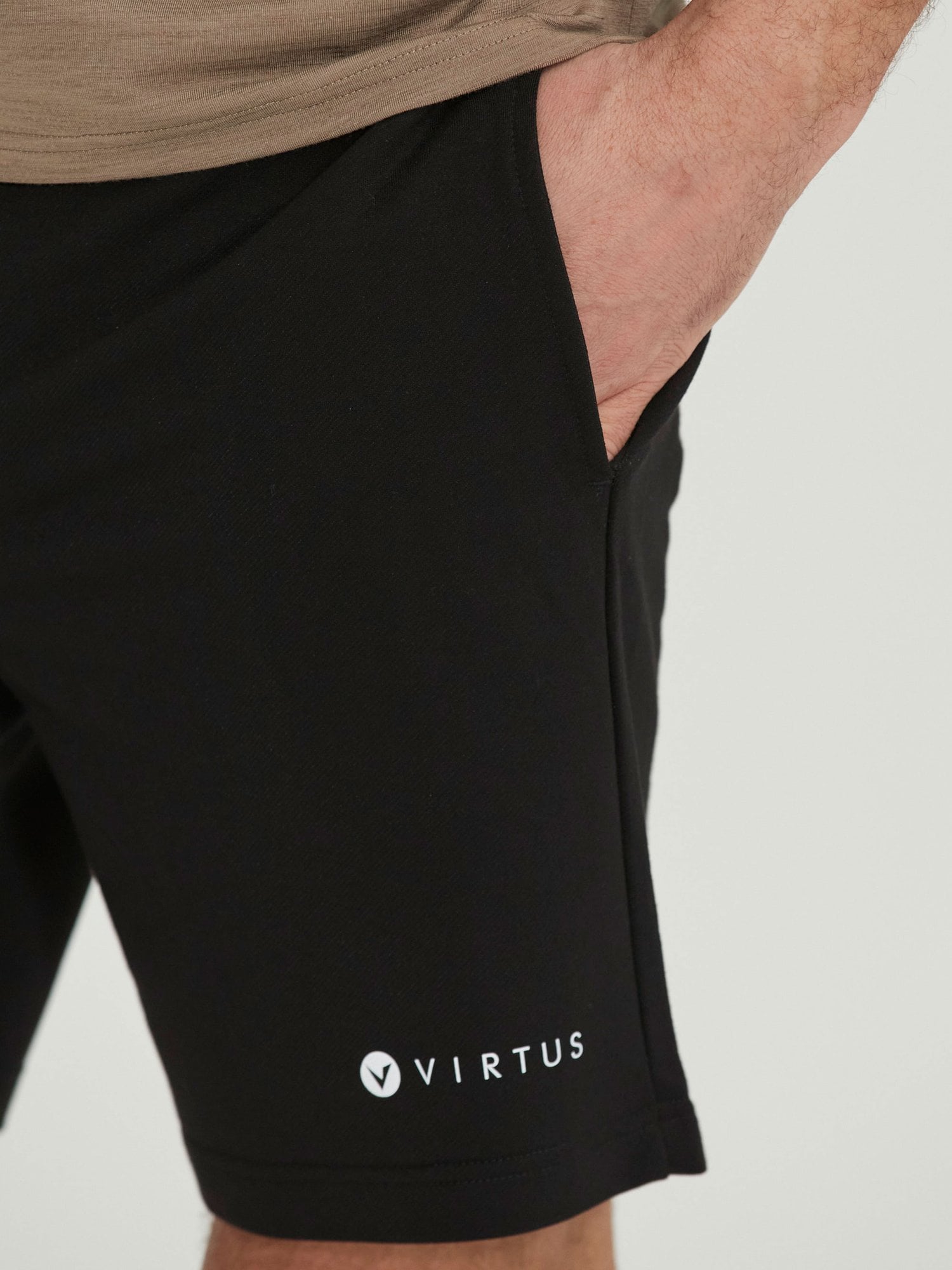 VIRTUS Къси панталони Patrick V2