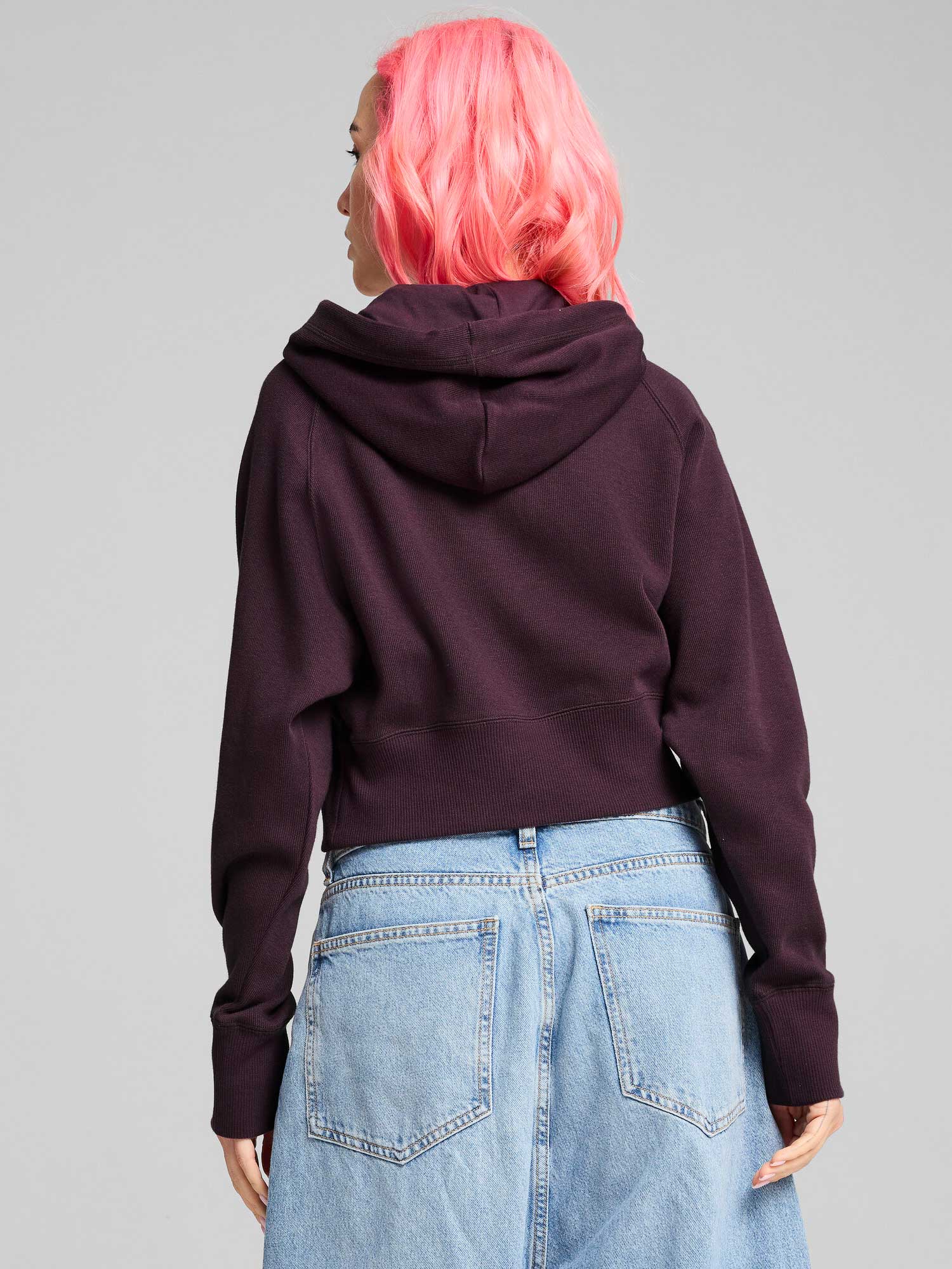 PUMA Суитшърт CLASSICS+ Relaxed Cropped Hoodie