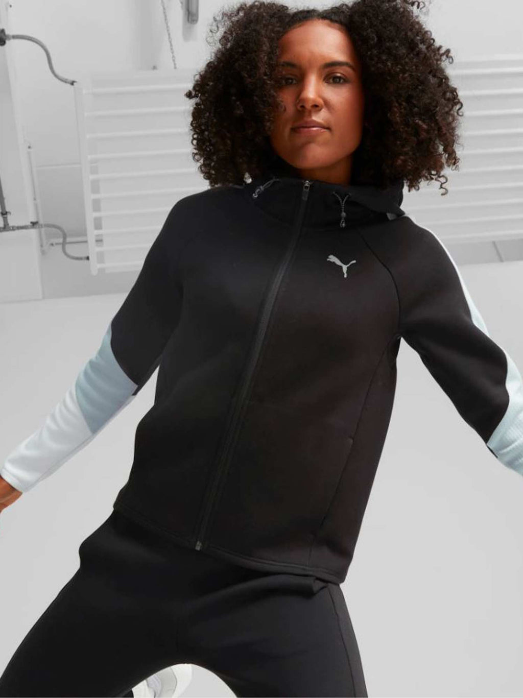 PUMA Суитшърт Evostripe