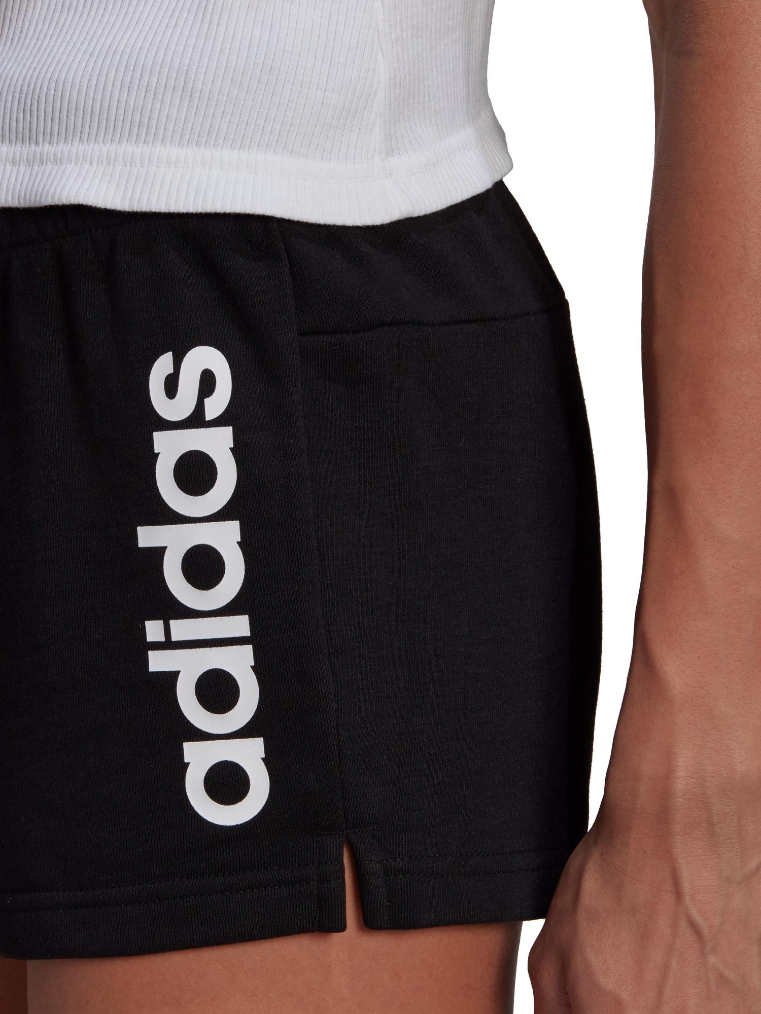 ADIDAS SPORTSWEAR Къси панталони Essentials Slim Logo
