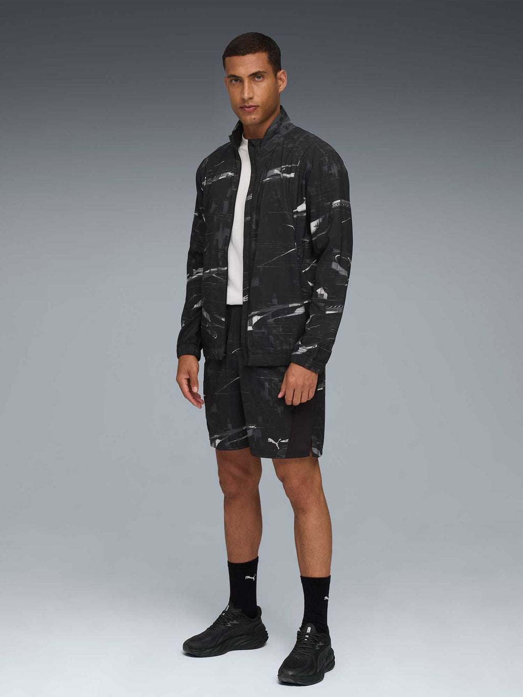 PUMA Ветровка M RUN VELOCITY AOP JACKET