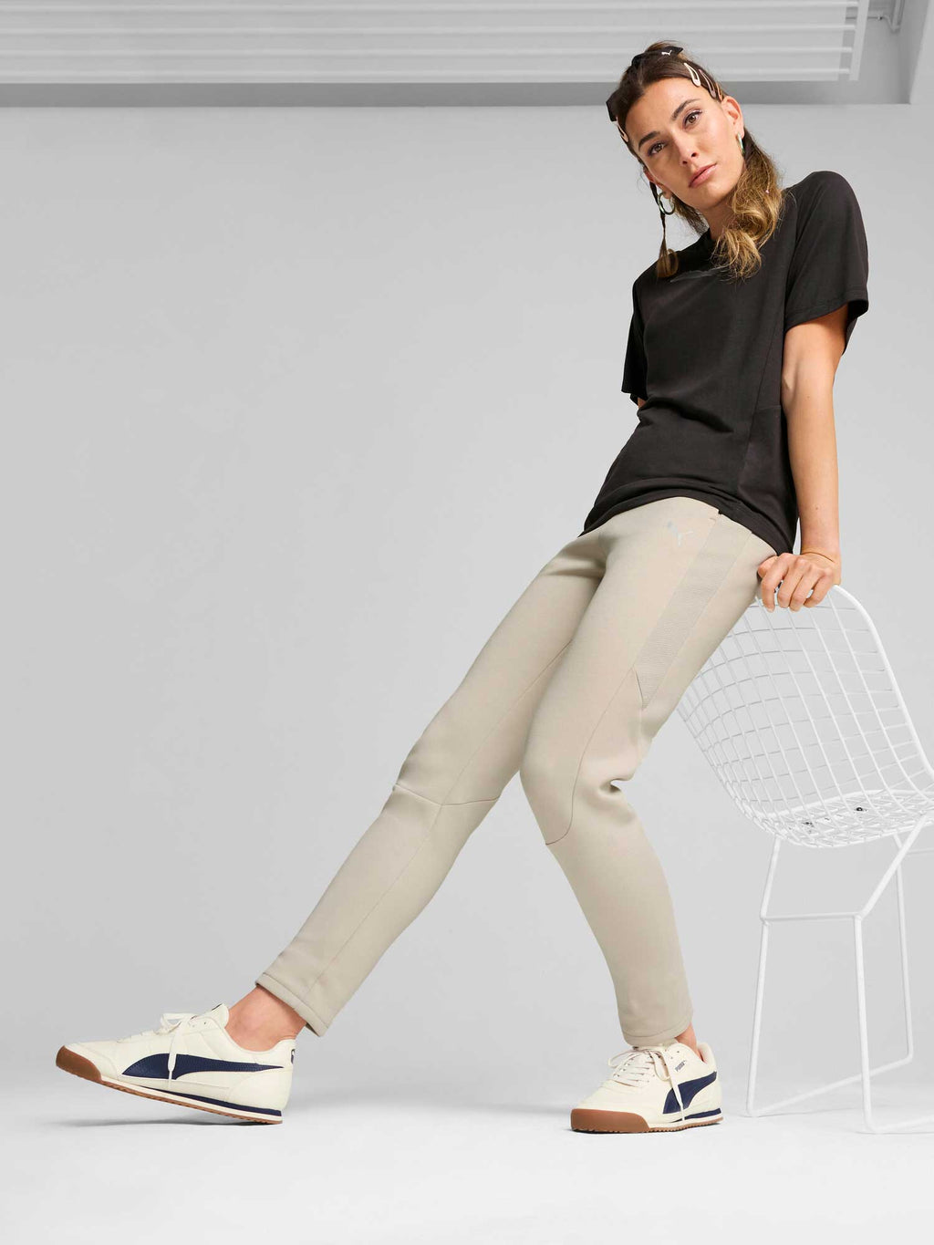 PUMA Спортно долнище EVOSTRIPE Pants op