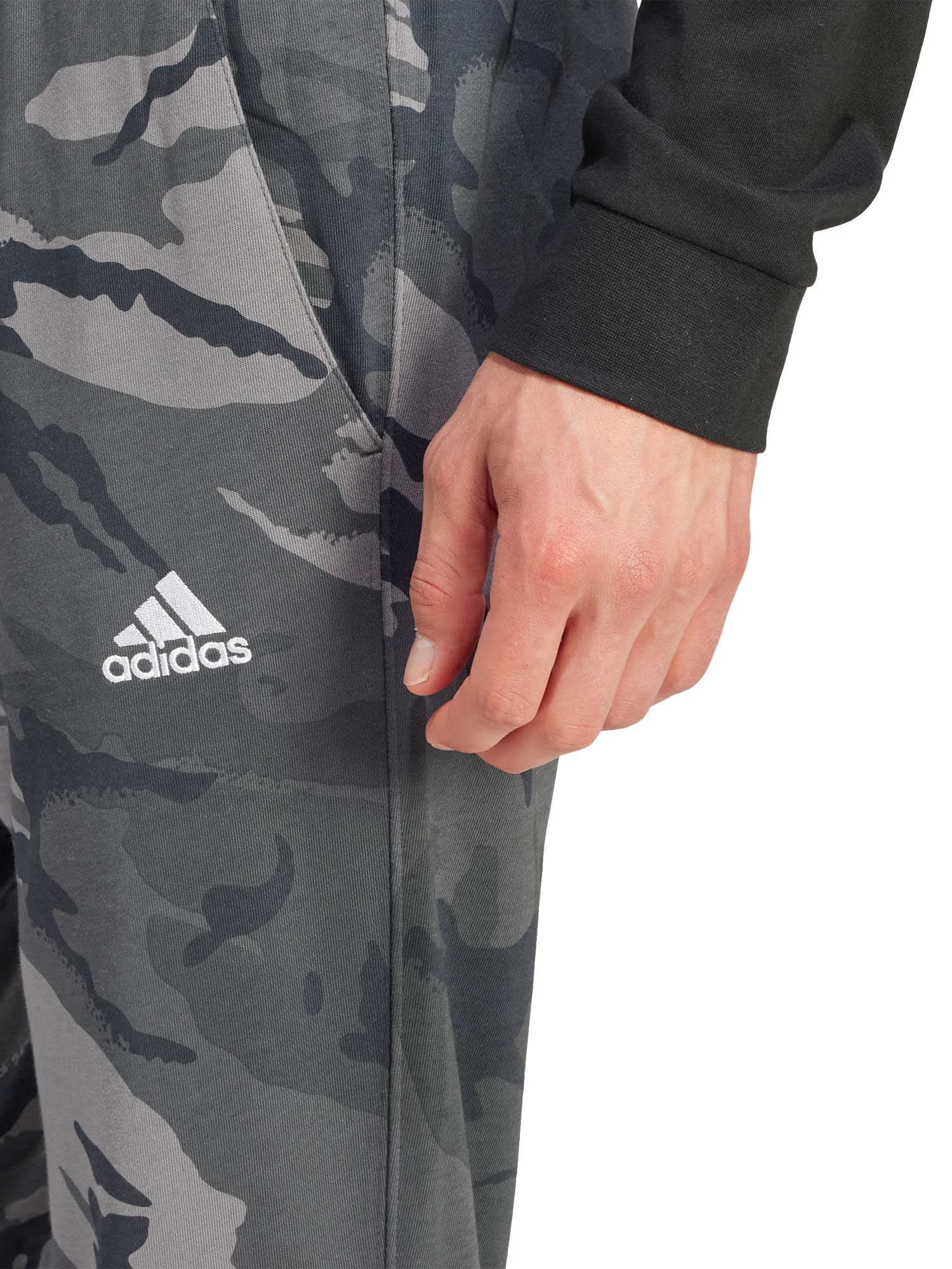 ADIDAS SPORTSWEAR Спортно долнище Seasonal Essentials Camouflage