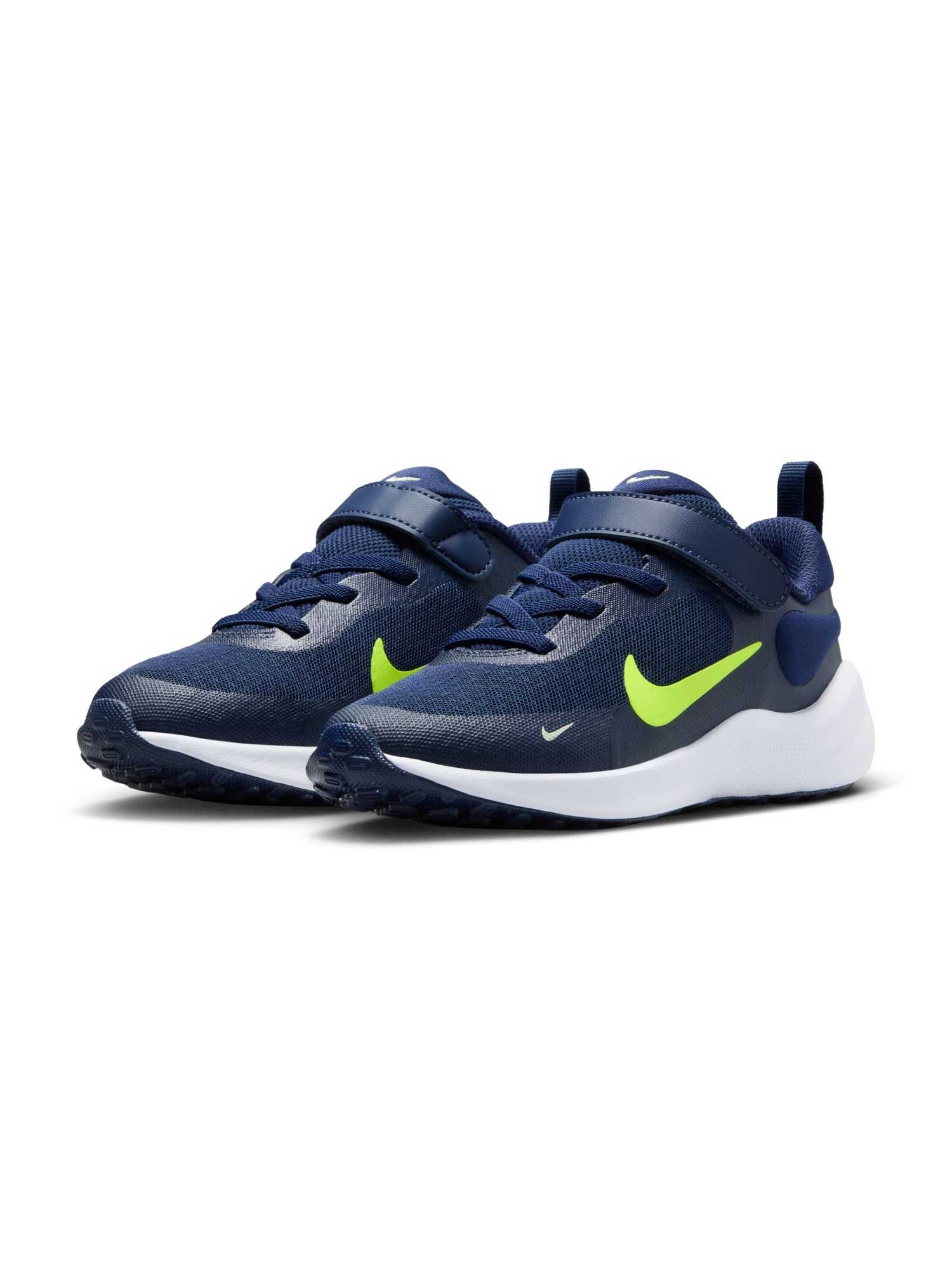 NIKE Обувки REVOLUTION 7 (PSV)