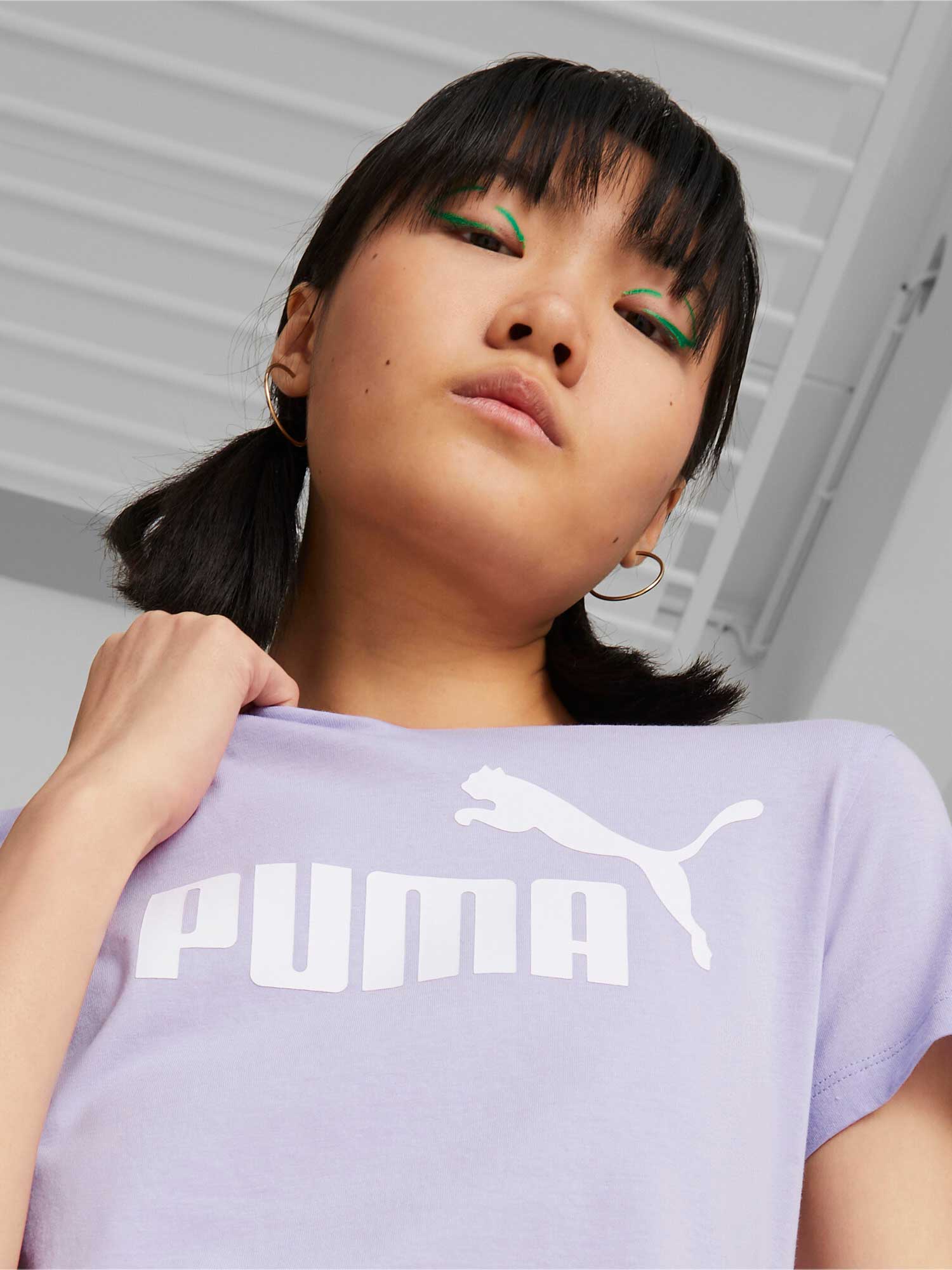 PUMA Тениска ESS V-Neck