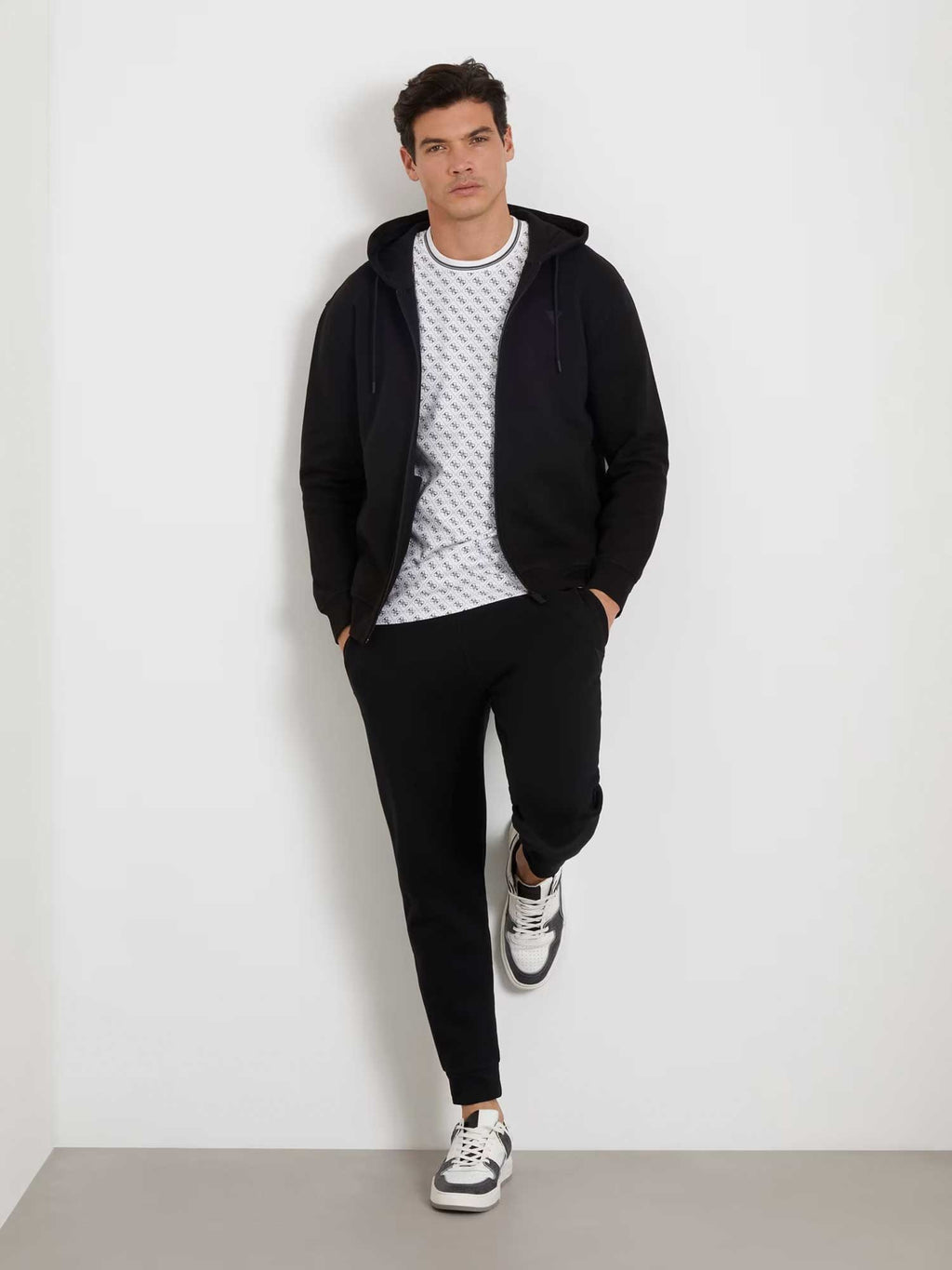 GUESS Суитшърт ALDWIN ZIP HOODED SWEATSHIRT