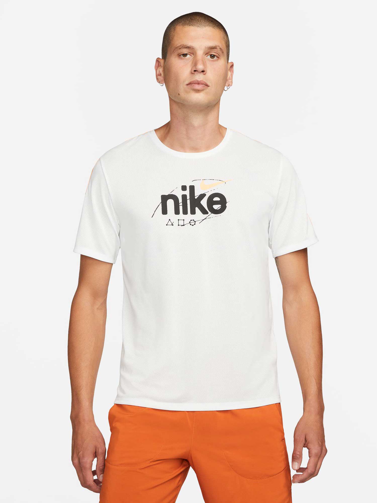 NIKE Тениска M NK DF MILER SS DYE
