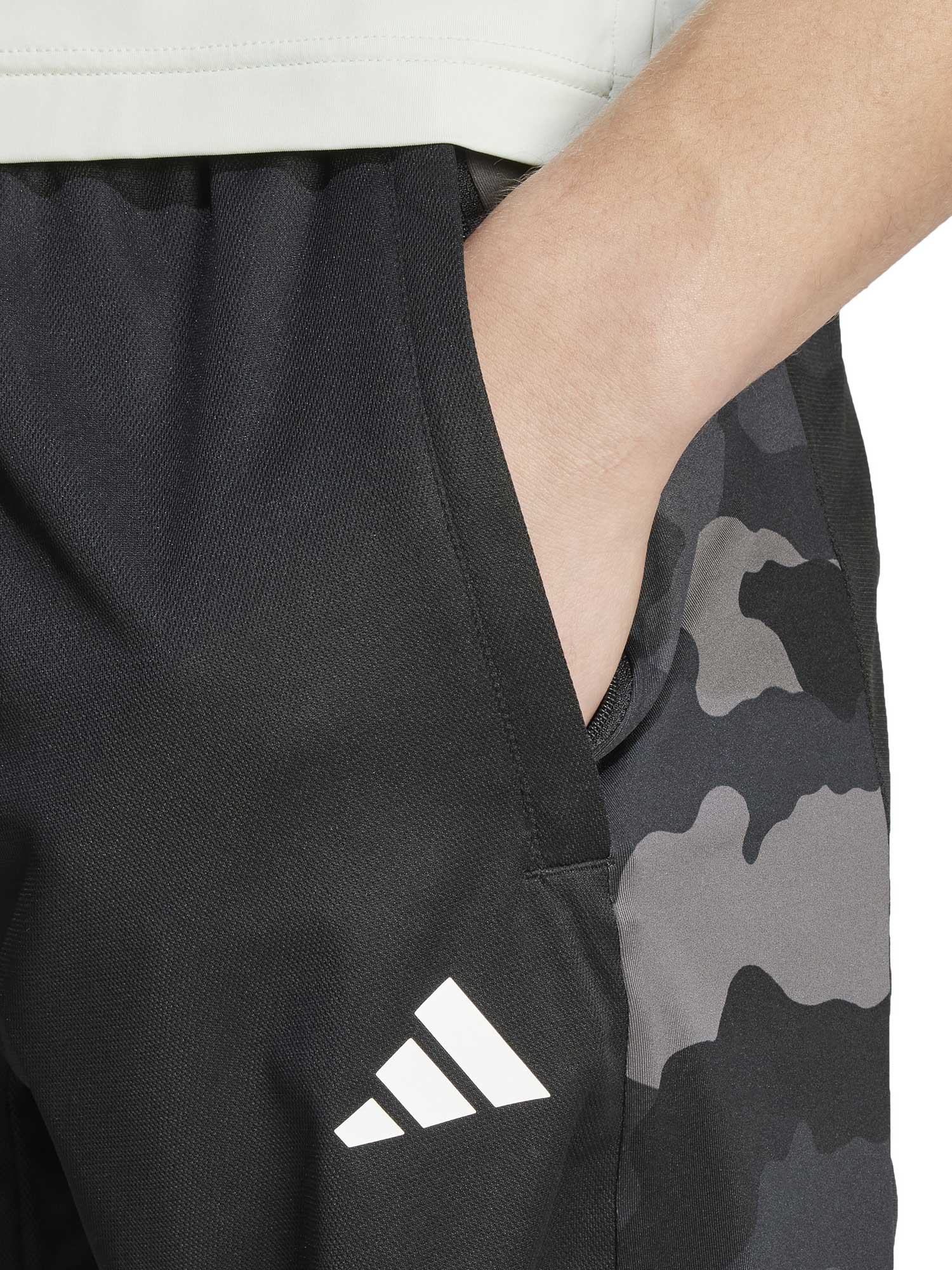 ADIDAS PERFORMANCE Къси панталони Train Essentials Camo Training
