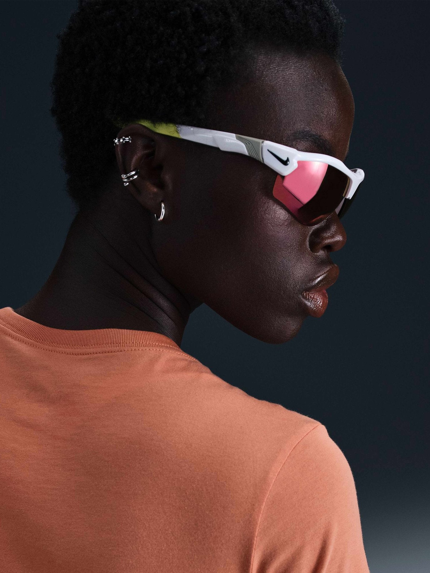 NIKE Тениска W NSW CLUB SS TEE ICN FTRA