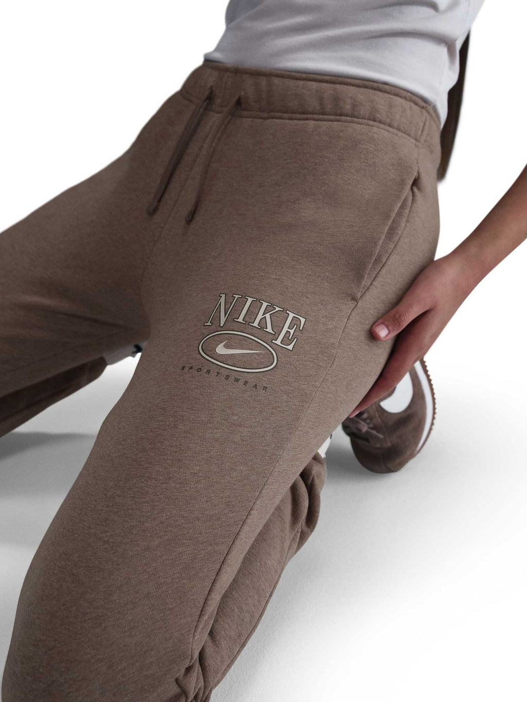 NIKE Спортно долнище W NSW CLUB FLC MR GFX STD PANT