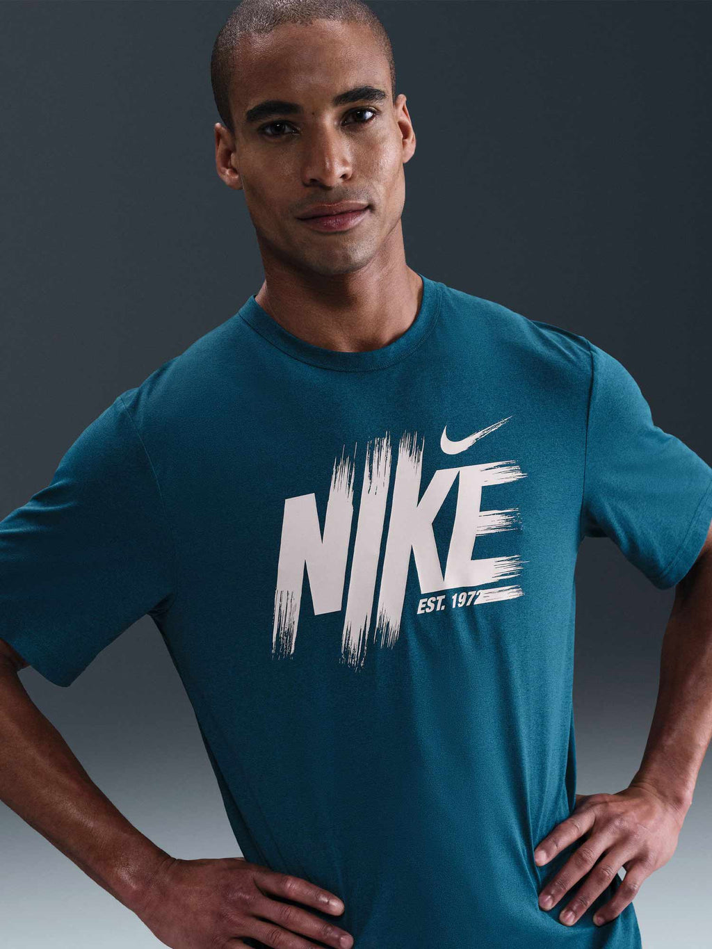 NIKE Тениска M NK DF UV HYVERSE SS GFX