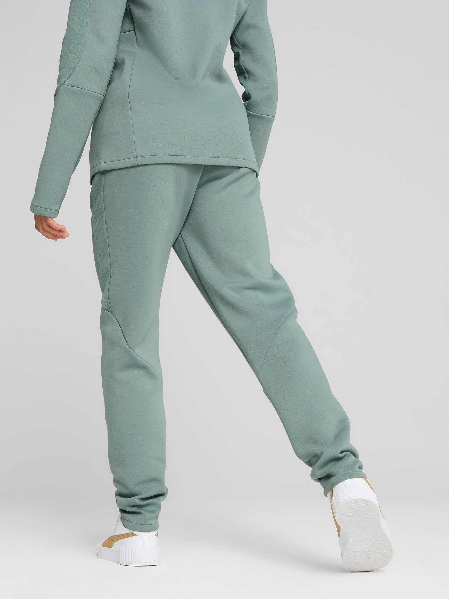 PUMA Спортно долнище EVOSTRIPE Sweatpants DK op