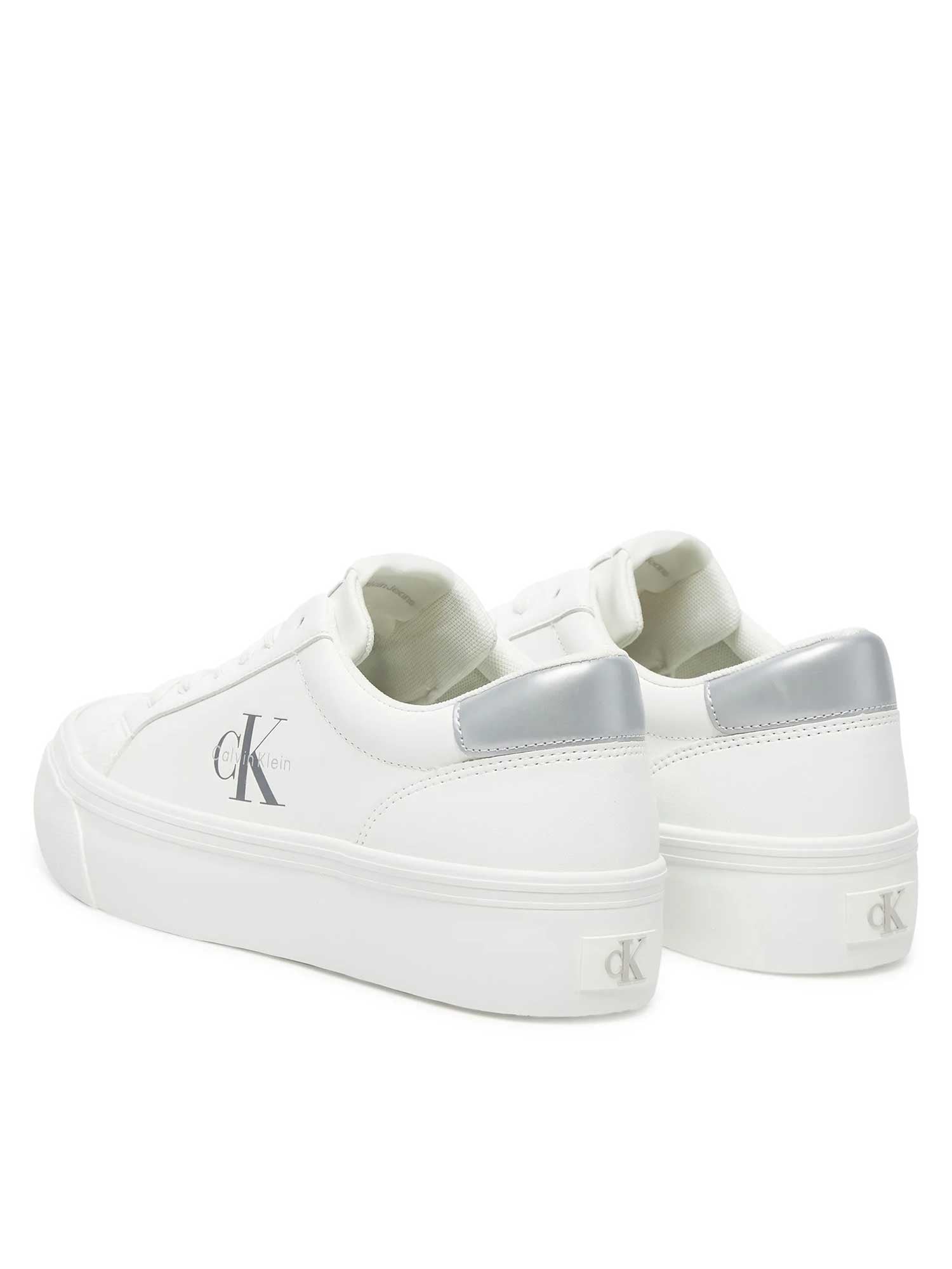 Calvin Klein Jeans Обувки VULC FLATF LTH SILVER LOGO TAG