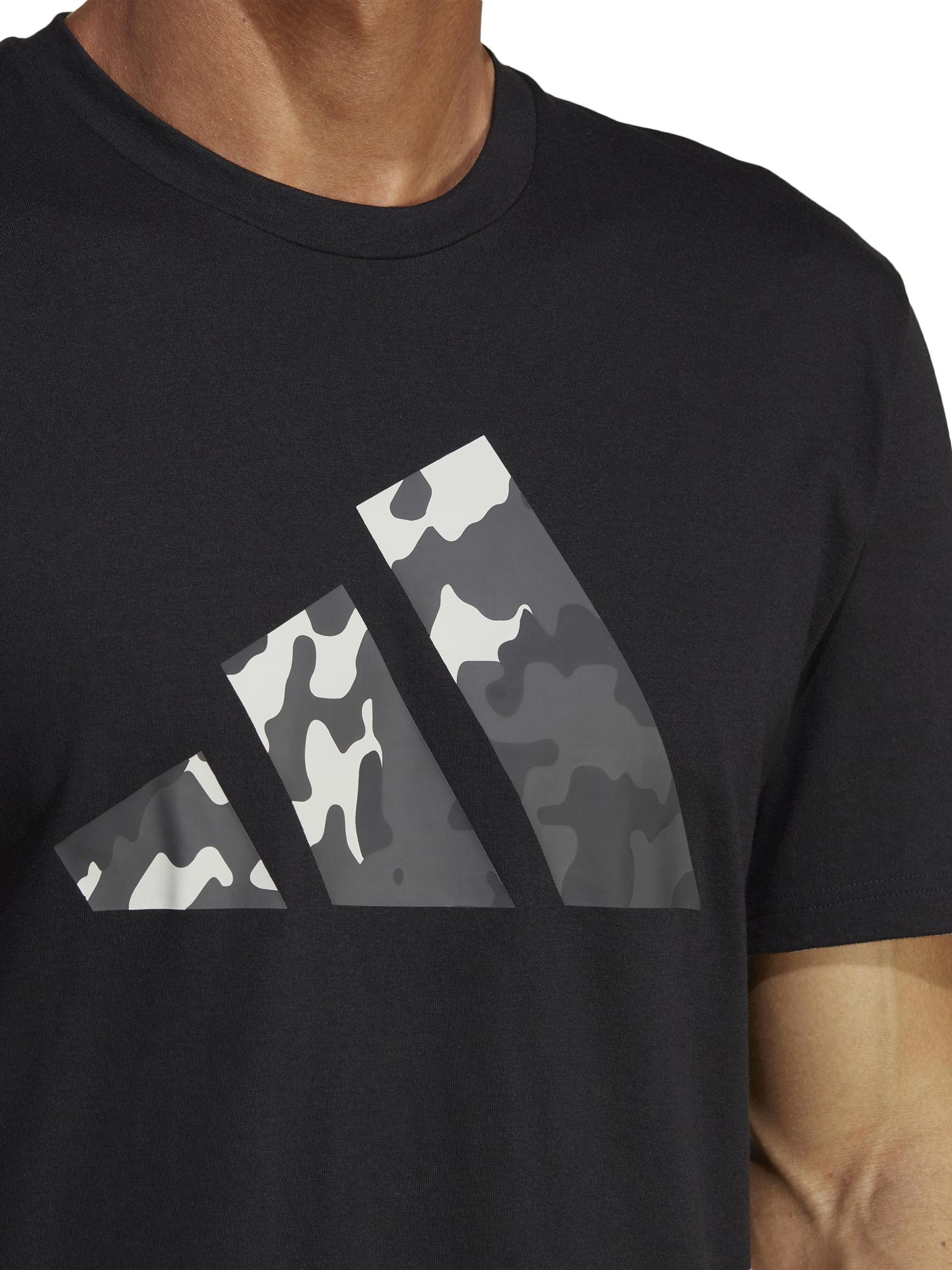 ADIDAS PERFORMANCE Тениска Train Essentials Seasonal Logo Training