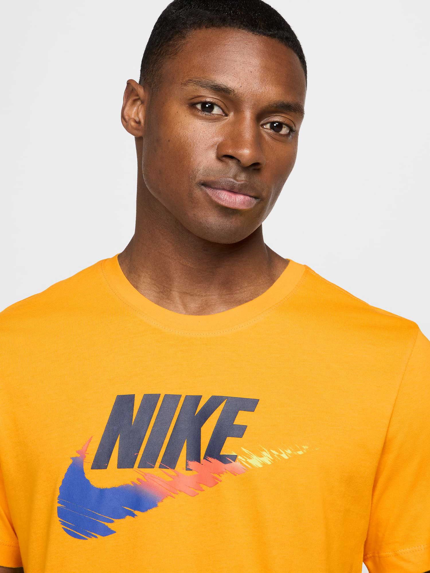NIKE Тениска M NSW TEE 6MO FTRA SP25