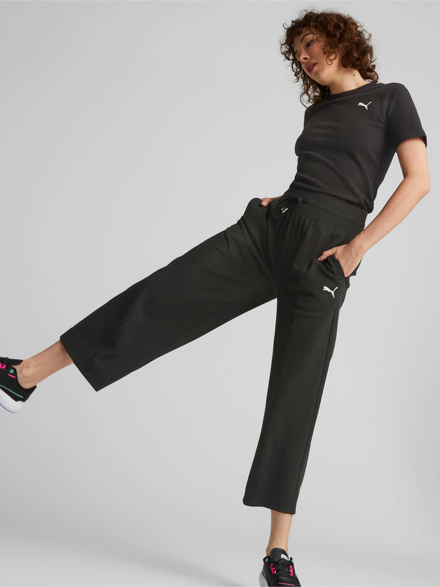 PUMA Спортно долнище HER Straight