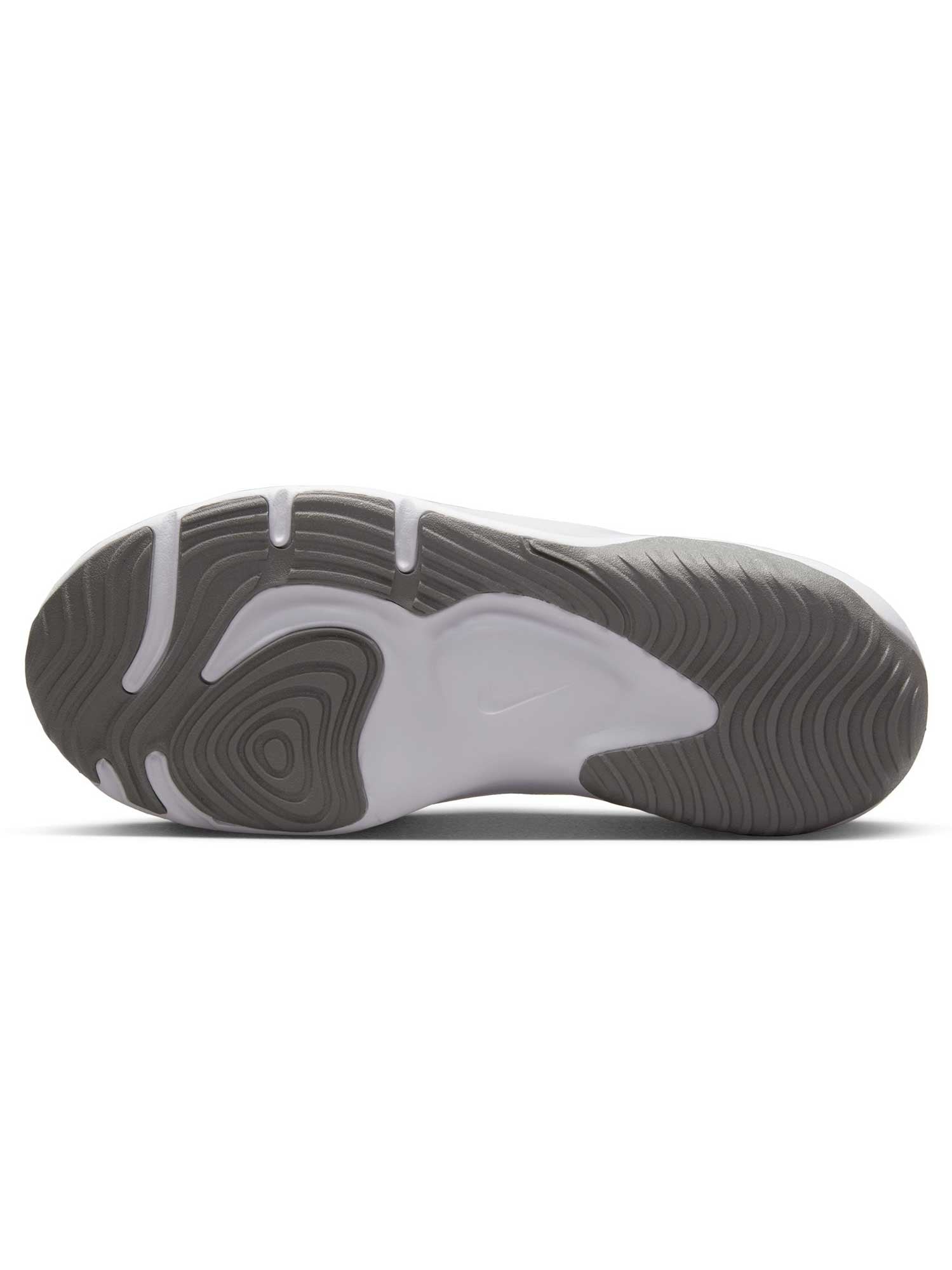 NIKE Обувки M LEGEND ESSENTIAL 3 NN