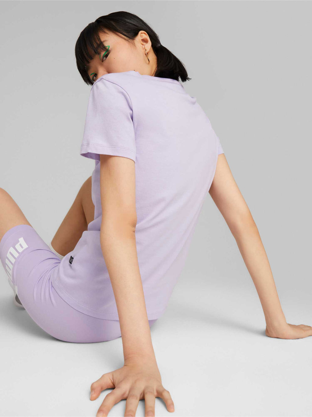 PUMA Тениска ESS V-Neck