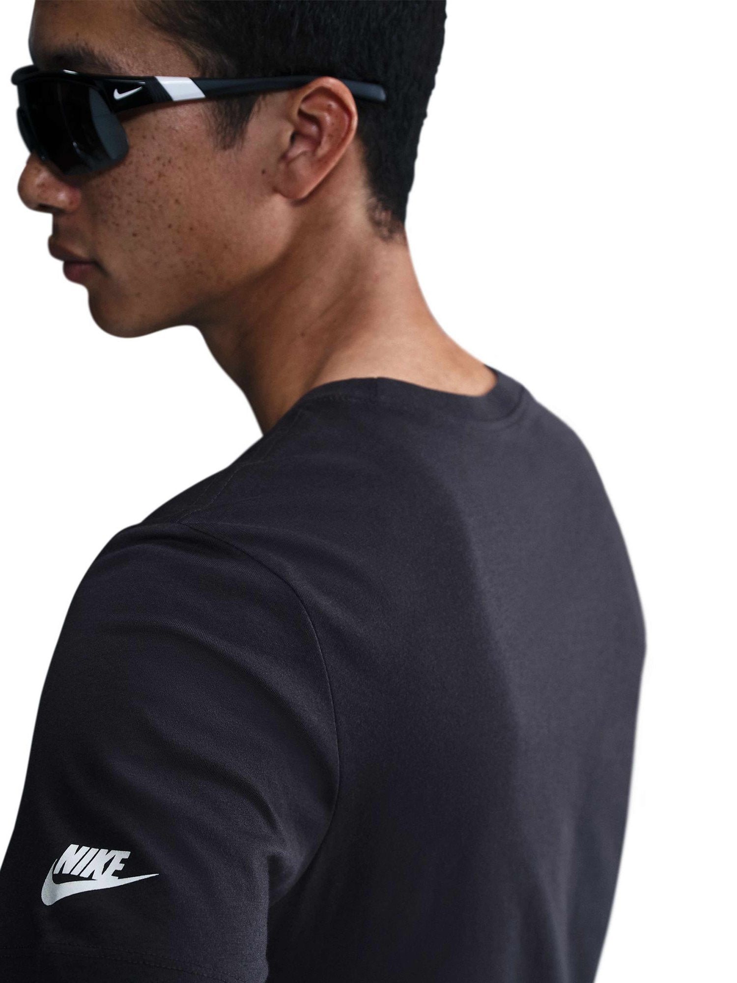 NIKE Тениска M NSW TEE 6MO FTRA SP25