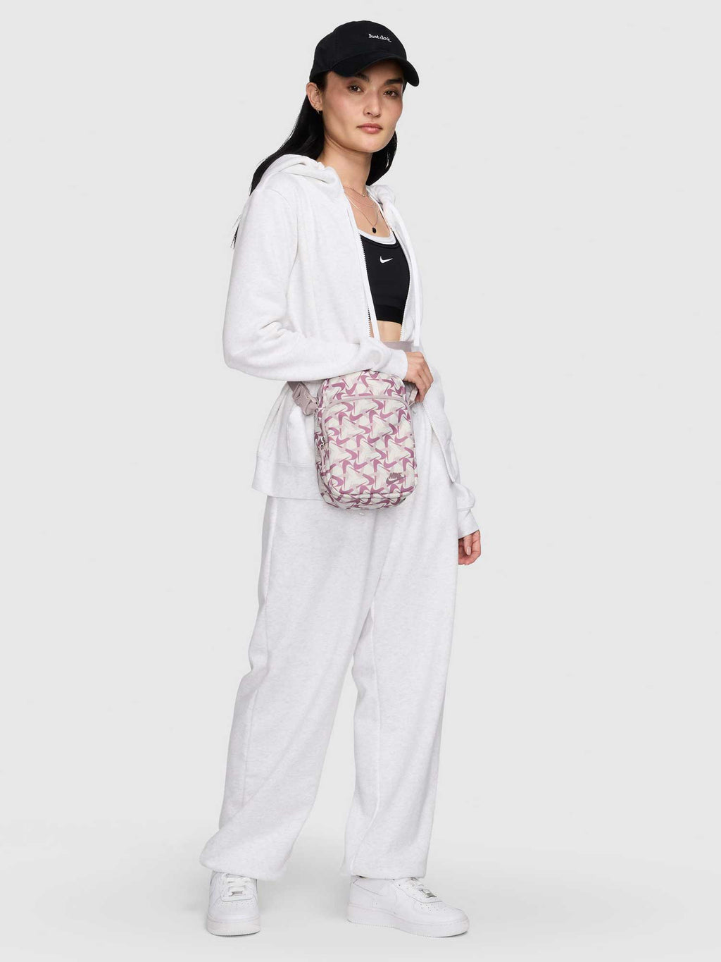 NIKE Чанта NK HERTGE CRSSBY-ACC PRNT FA24