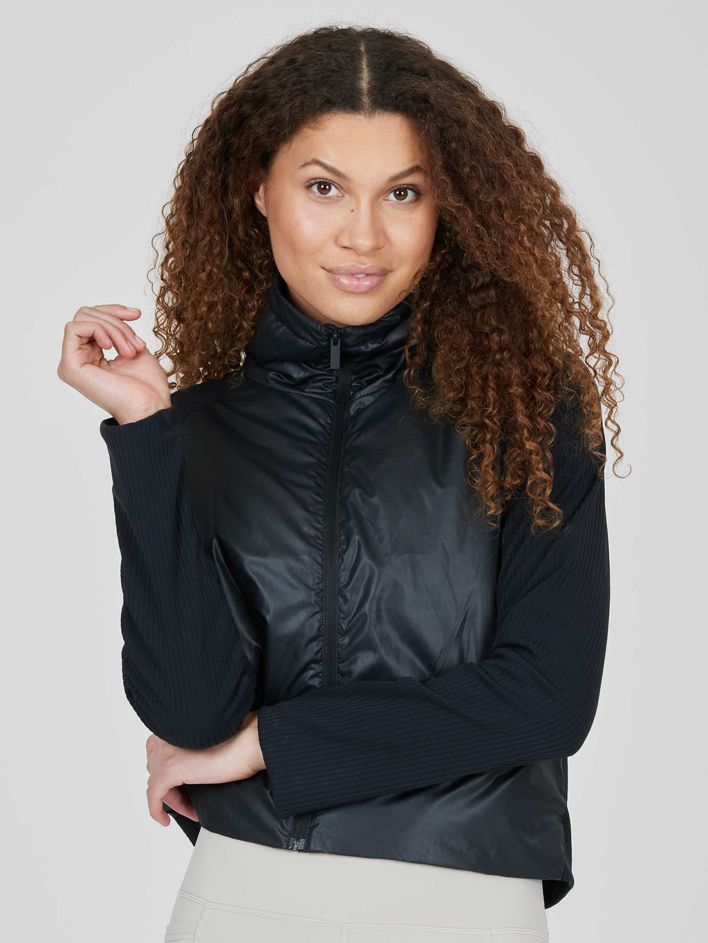 ATHLECIA Яке Ayanda